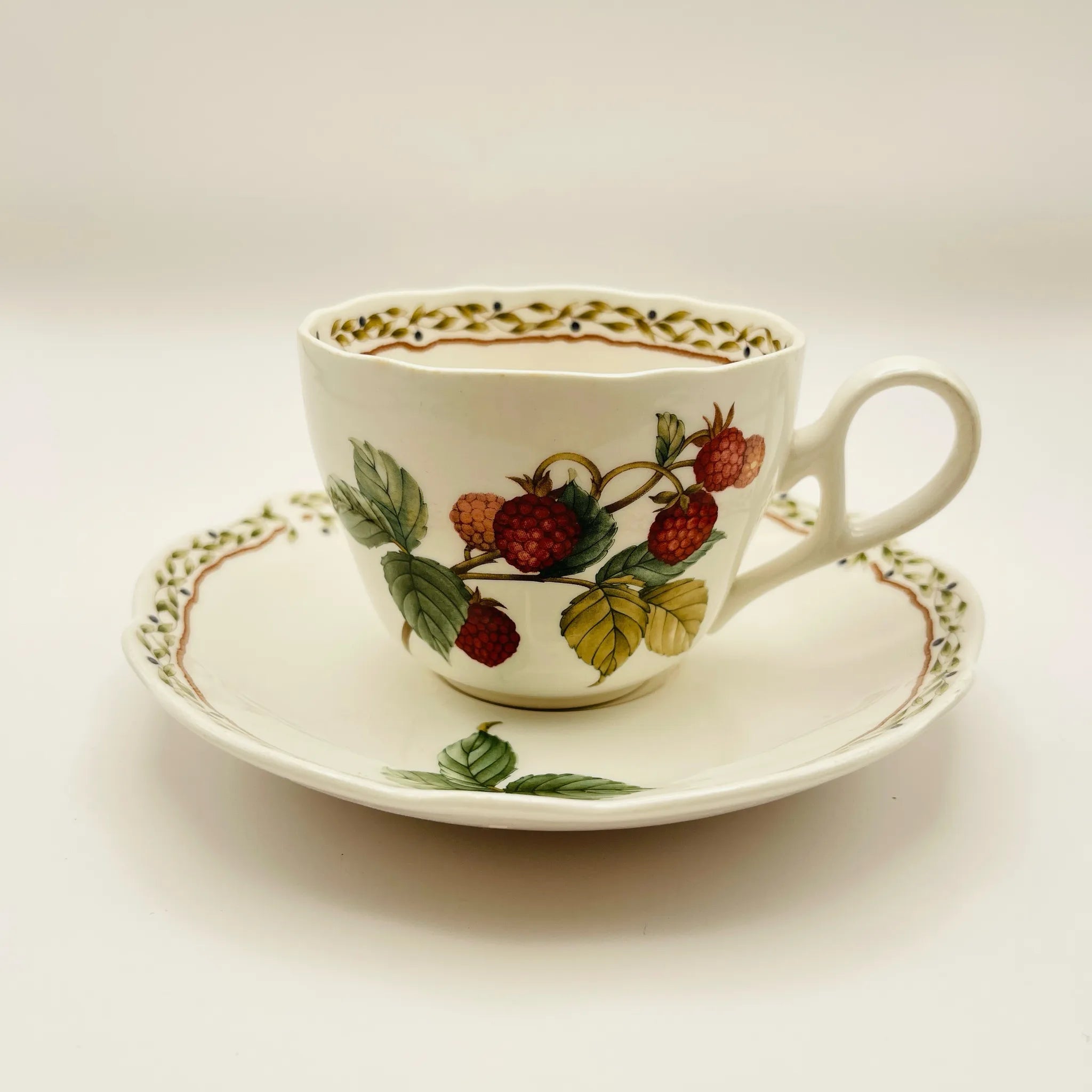 【リユース】 コーヒーカップ&ソーサーセット / Noritake(ノリタケ) / ロイヤルオーチャード