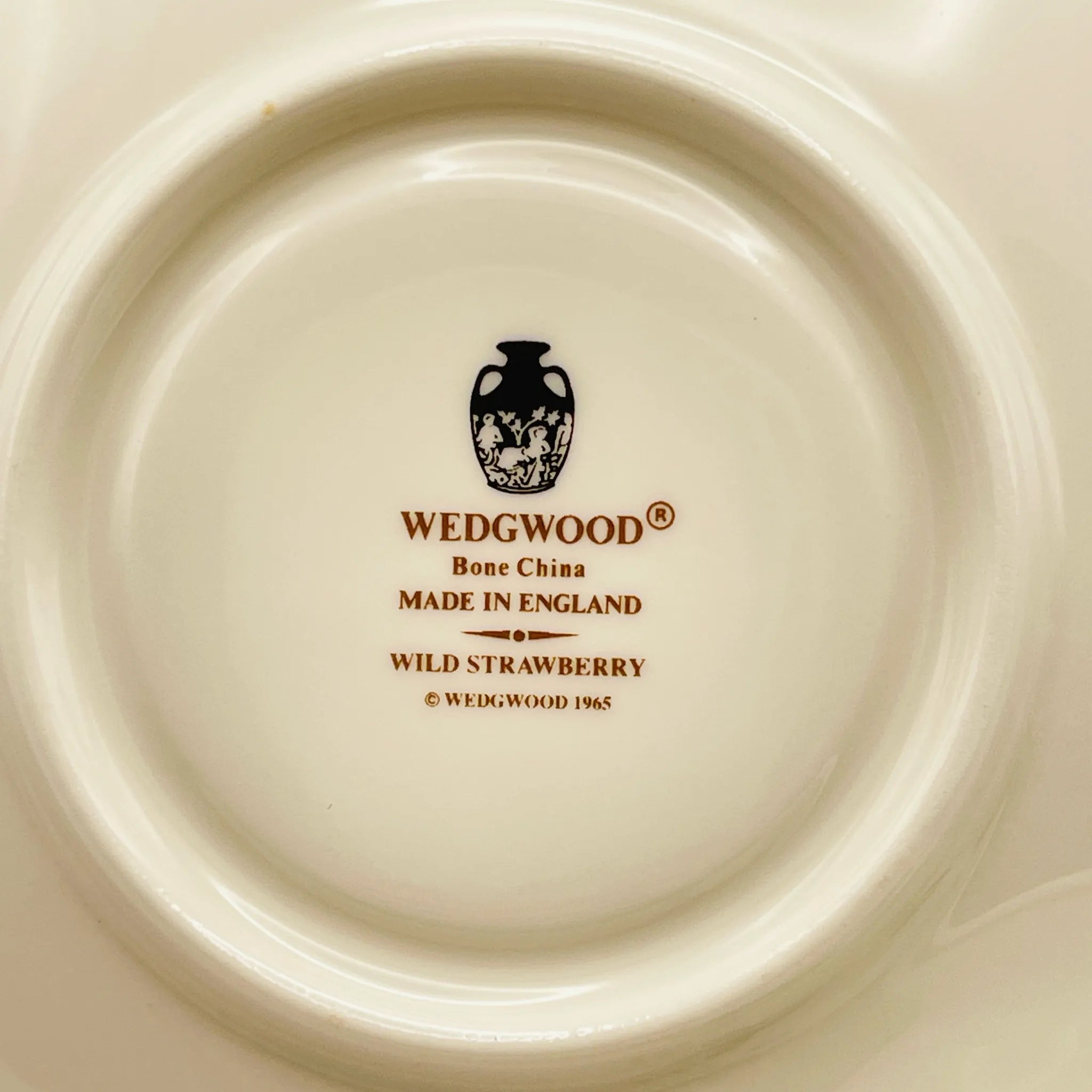 【リユース】 ペアティーカップ&ソーサーセット / WEDGWOOD / Bone China / イギリス / 新品未使用 / 箱付き