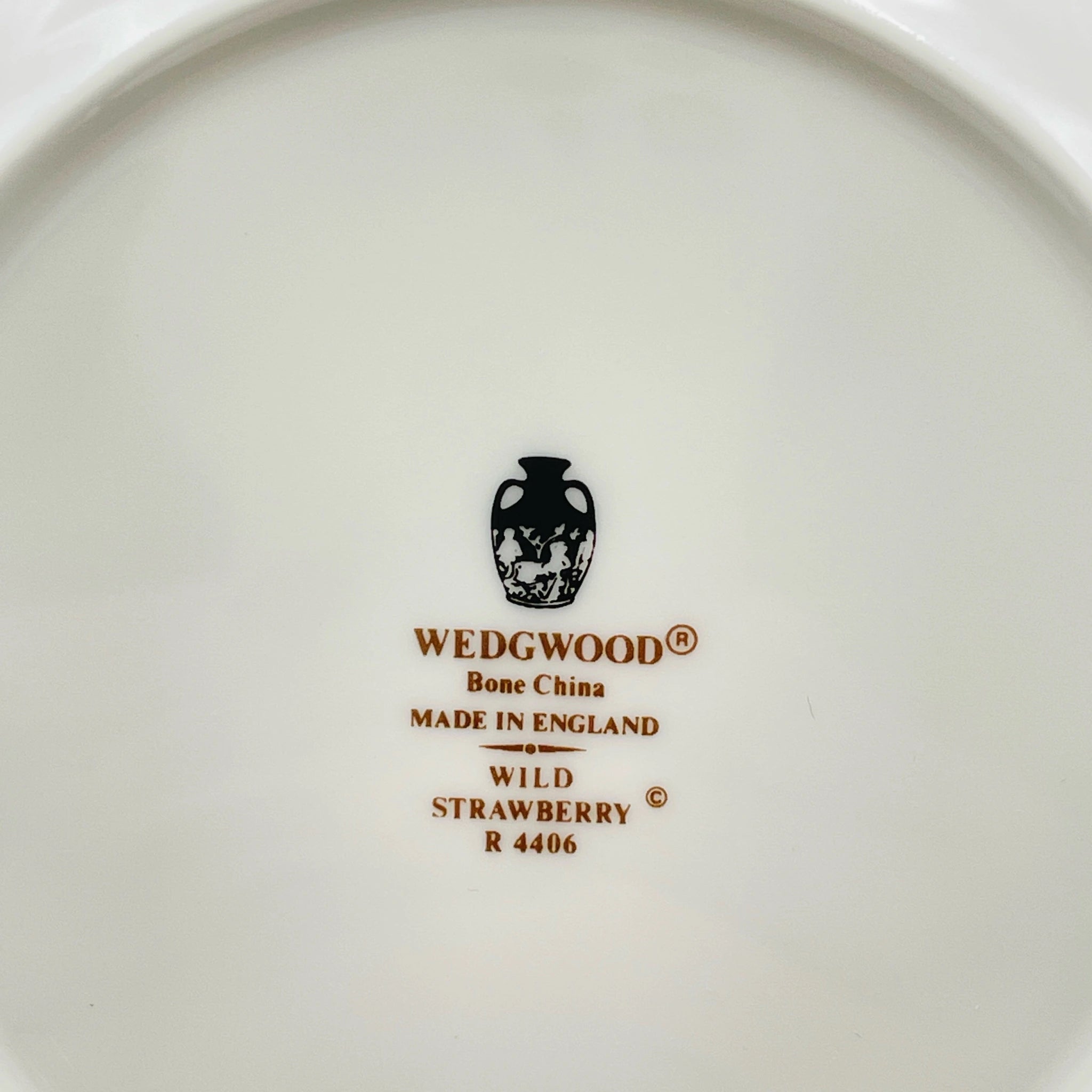 【リユース】 ペアティーカップ&ソーサーセット / WEDGWOOD / Bone China / イギリス / 新品未使用 / 箱付き