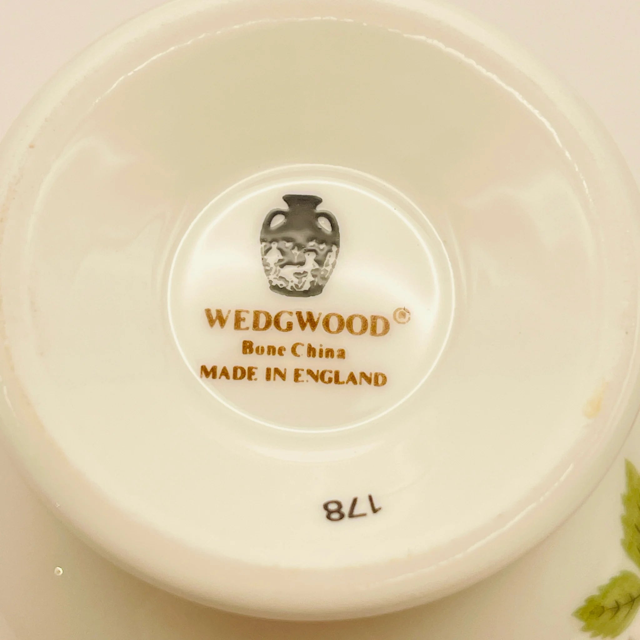 【リユース】 ペアティーカップ&ソーサーセット / WEDGWOOD / Bone China / イギリス / 新品未使用 / 箱付き