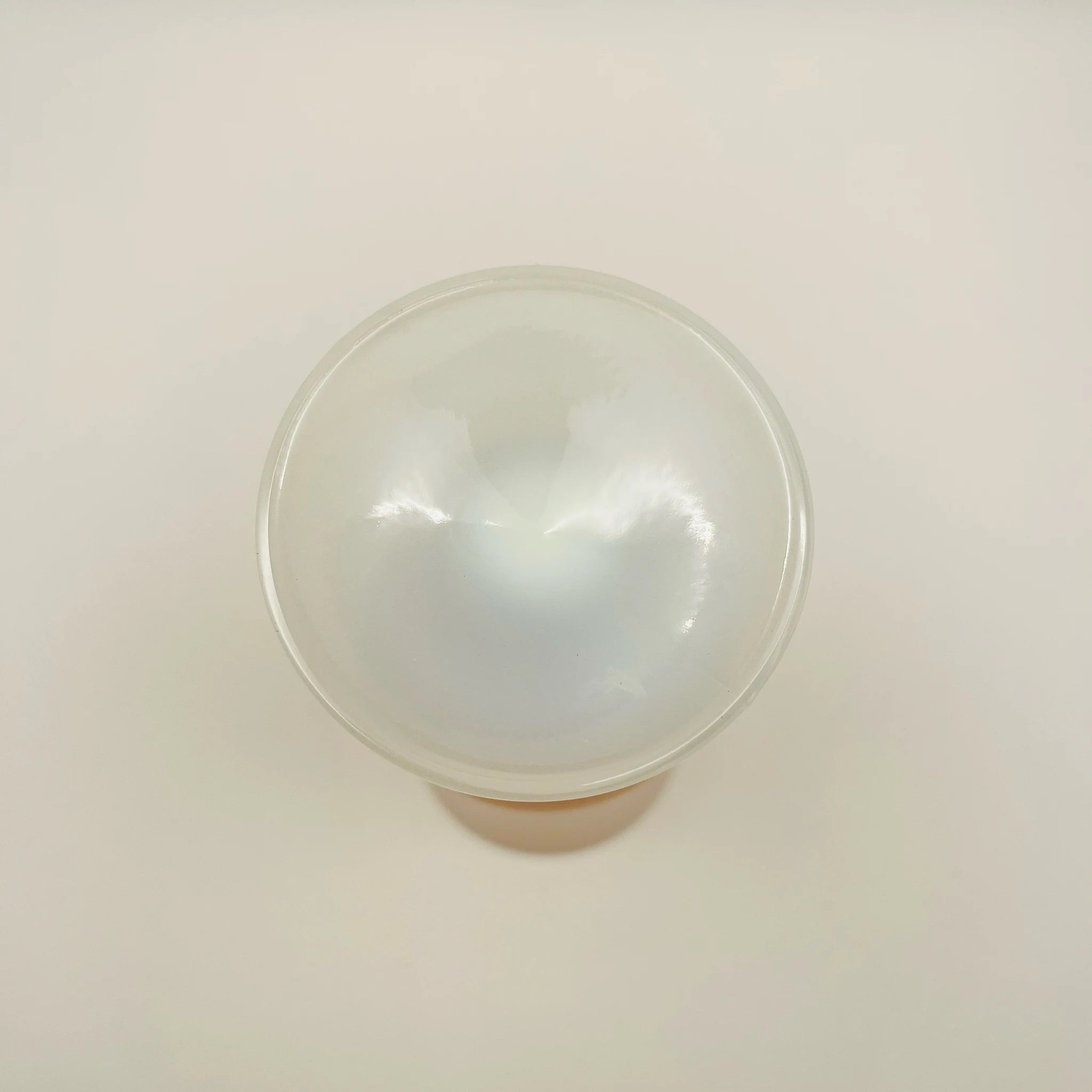 【リユース】 フラワーベース(花瓶) / 19世紀以降 / オパリンガラス / フランス / 乳白色の半透明性