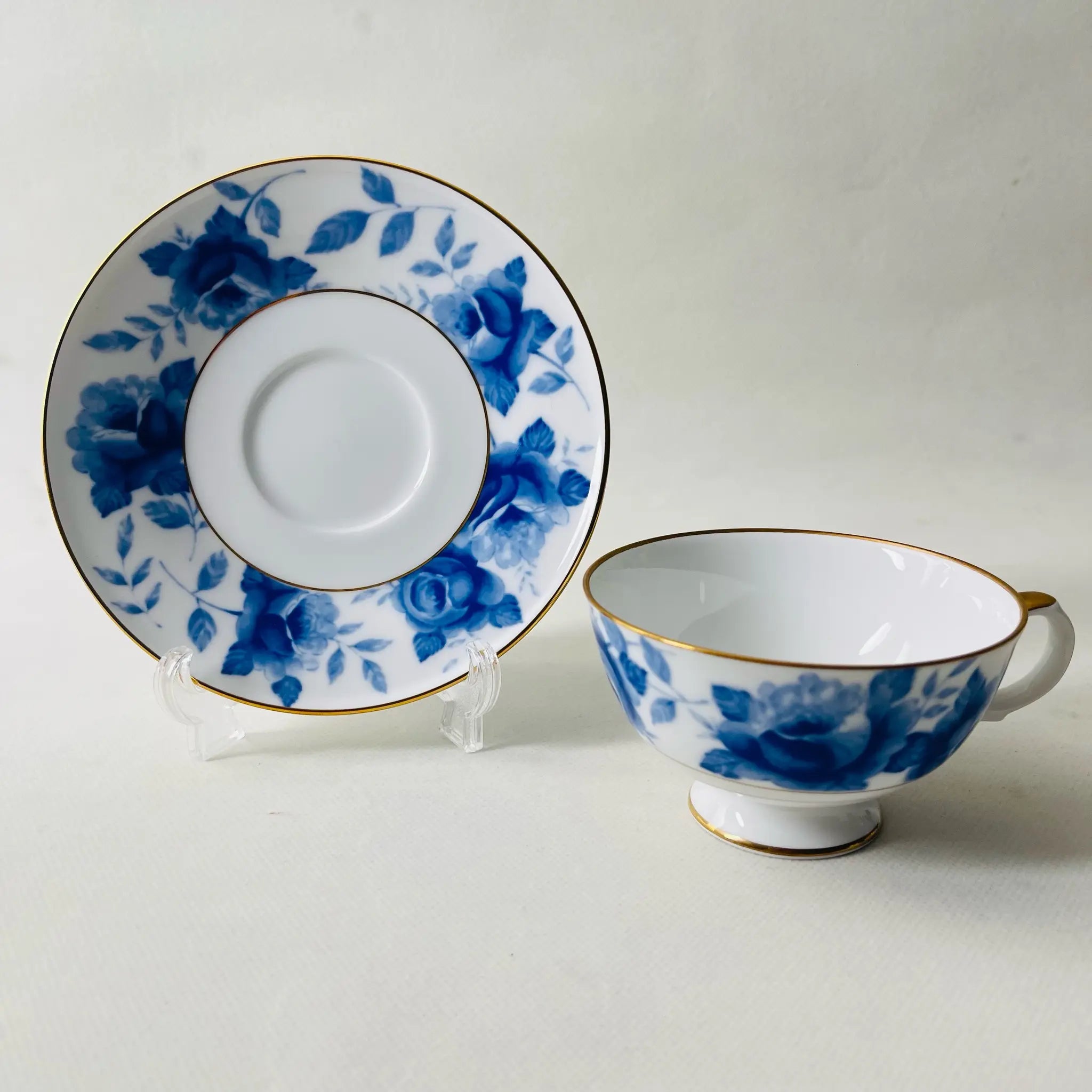 【リユース】 ティーカップセット / NARUMI(ナルミ) / Fine China