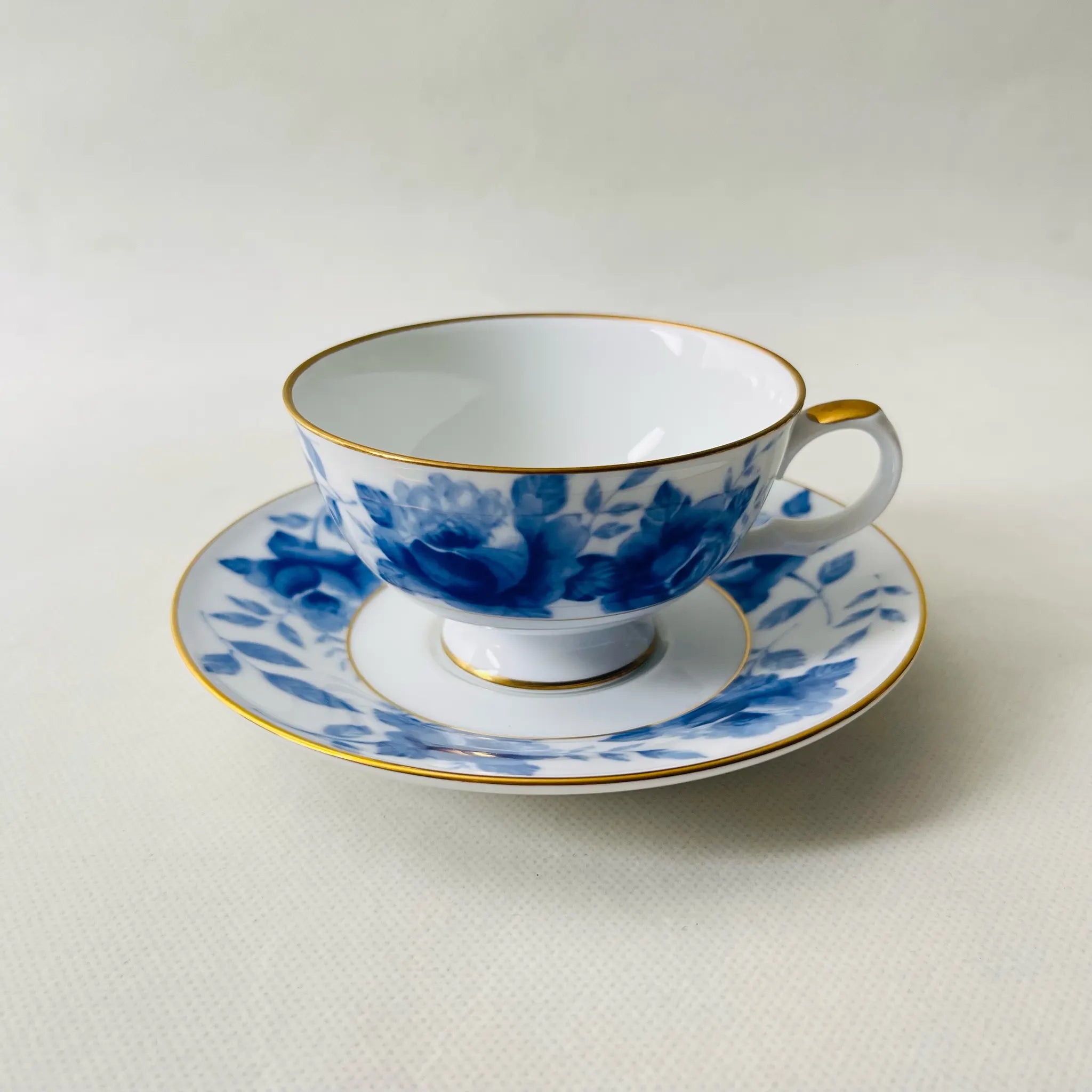 【リユース】 ティーカップセット / NARUMI(ナルミ) / Fine China