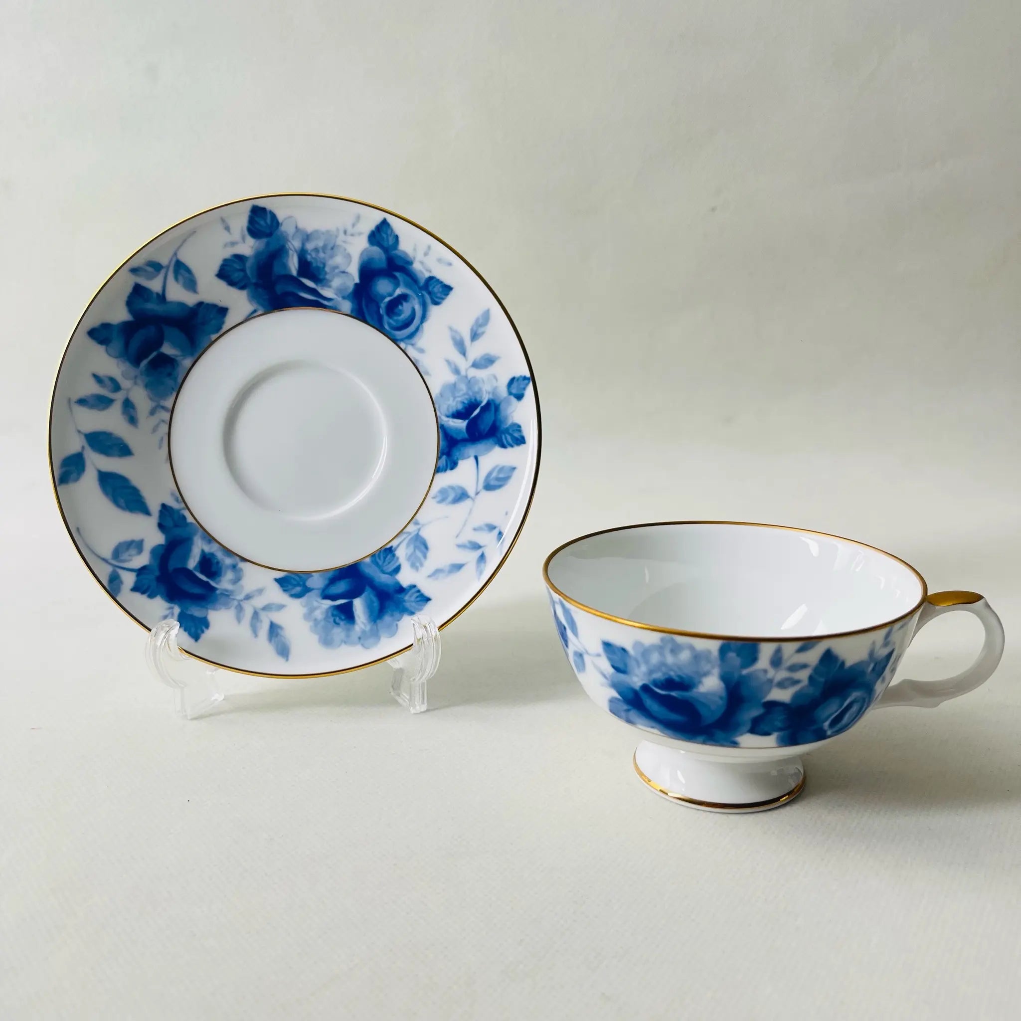 【リユース】 ティーカップセット / NARUMI(ナルミ) / Fine China