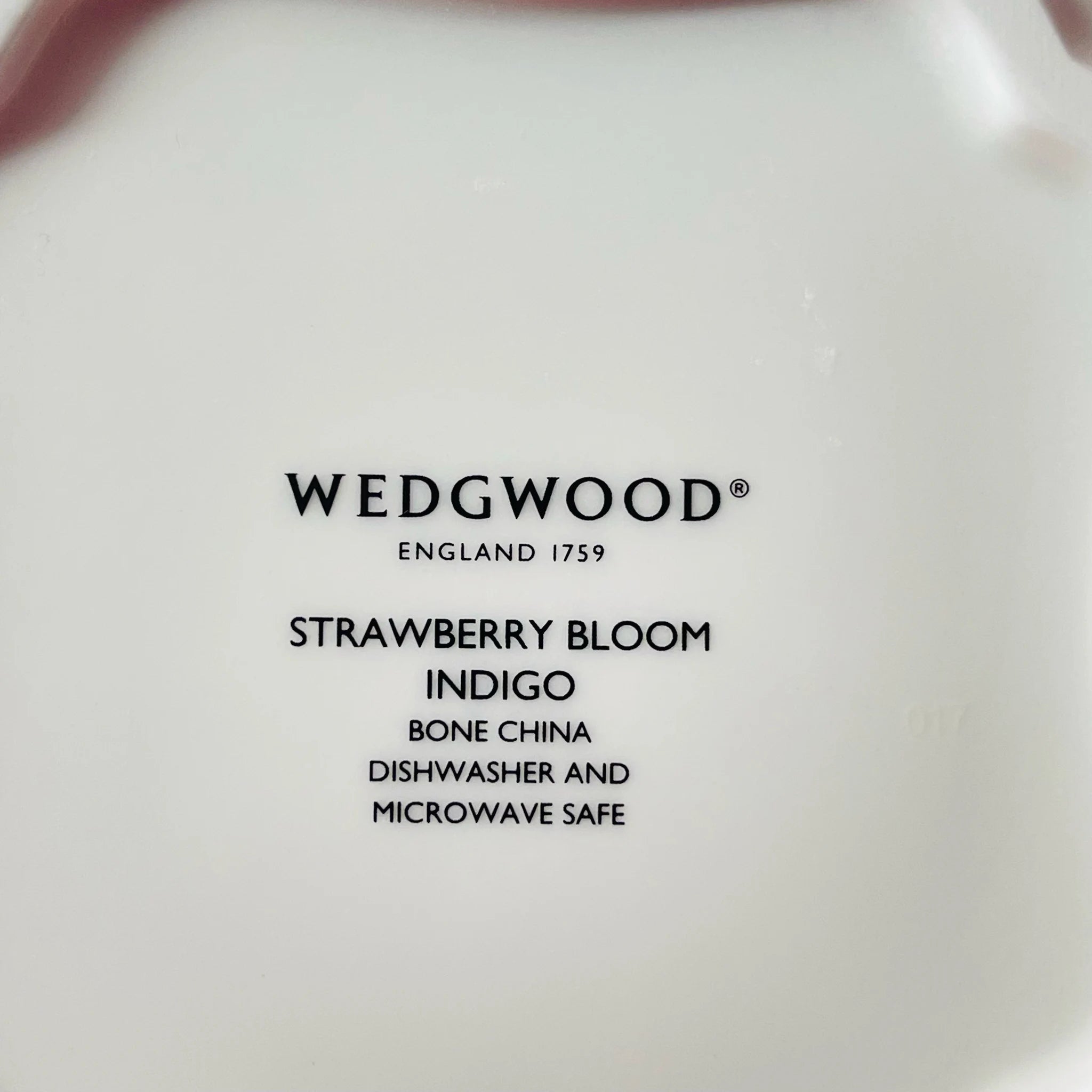 【リユース】 プレート(皿) / WEDGEWOOD(ウェッジウッド) / ストロベリーブルーム / Fine Bone China / 未使用品 箱あり