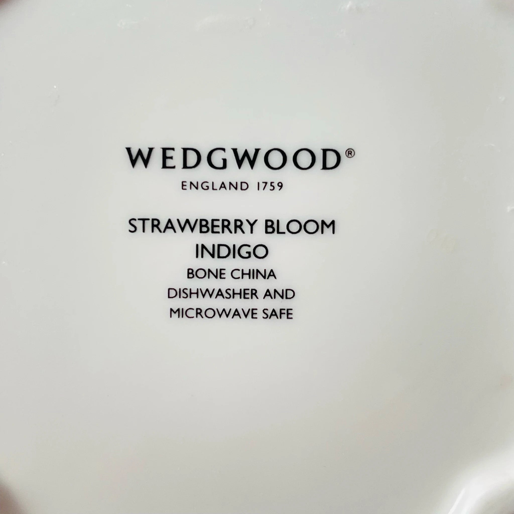 【リユース】 プレート(皿) / WEDGEWOOD(ウェッジウッド) / ストロベリーブルーム / Fine Bone China / 未使用品 箱あり