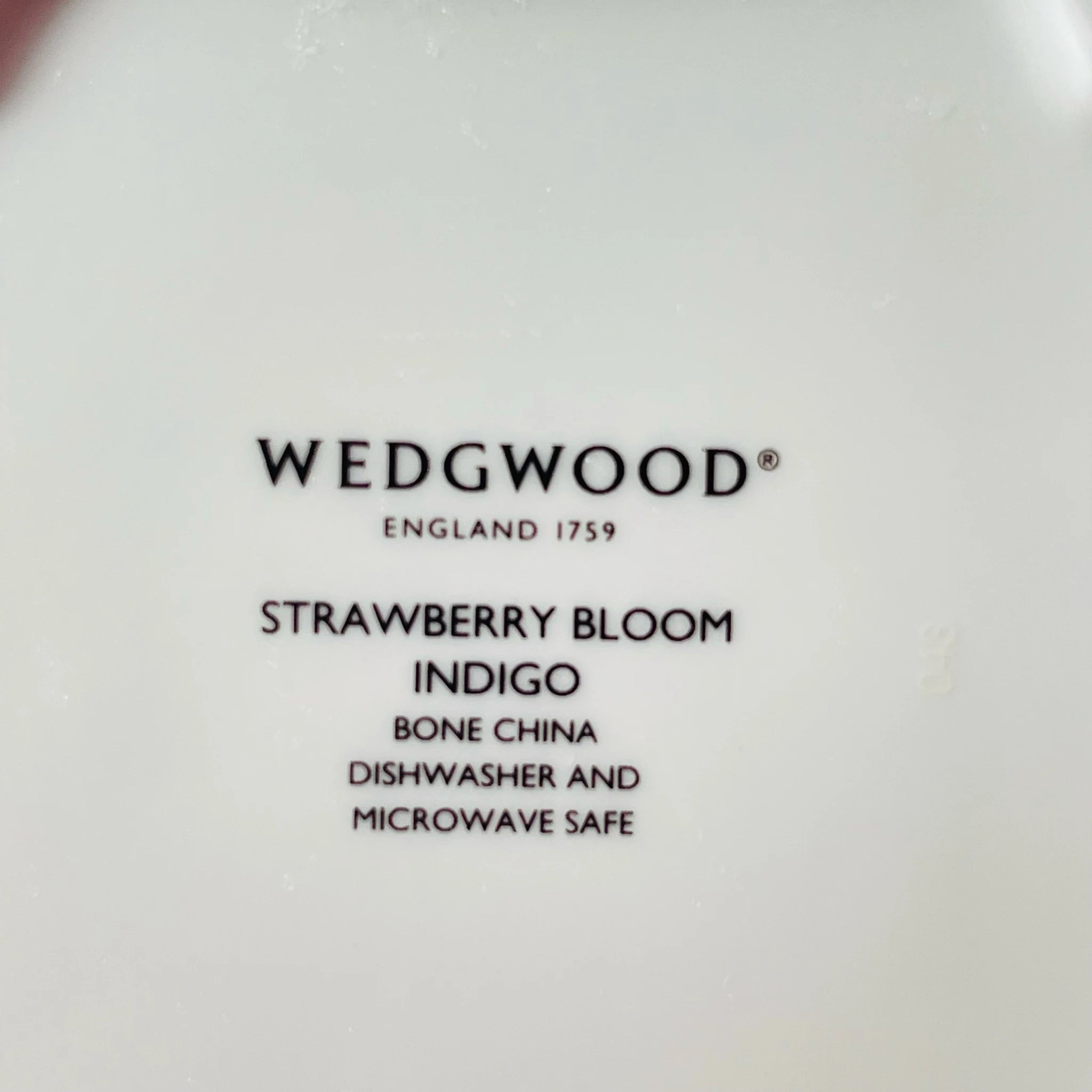 【リユース】 プレート(皿) / WEDGEWOOD(ウェッジウッド) / ストロベリーブルーム / Fine Bone China / 未使用品 箱あり