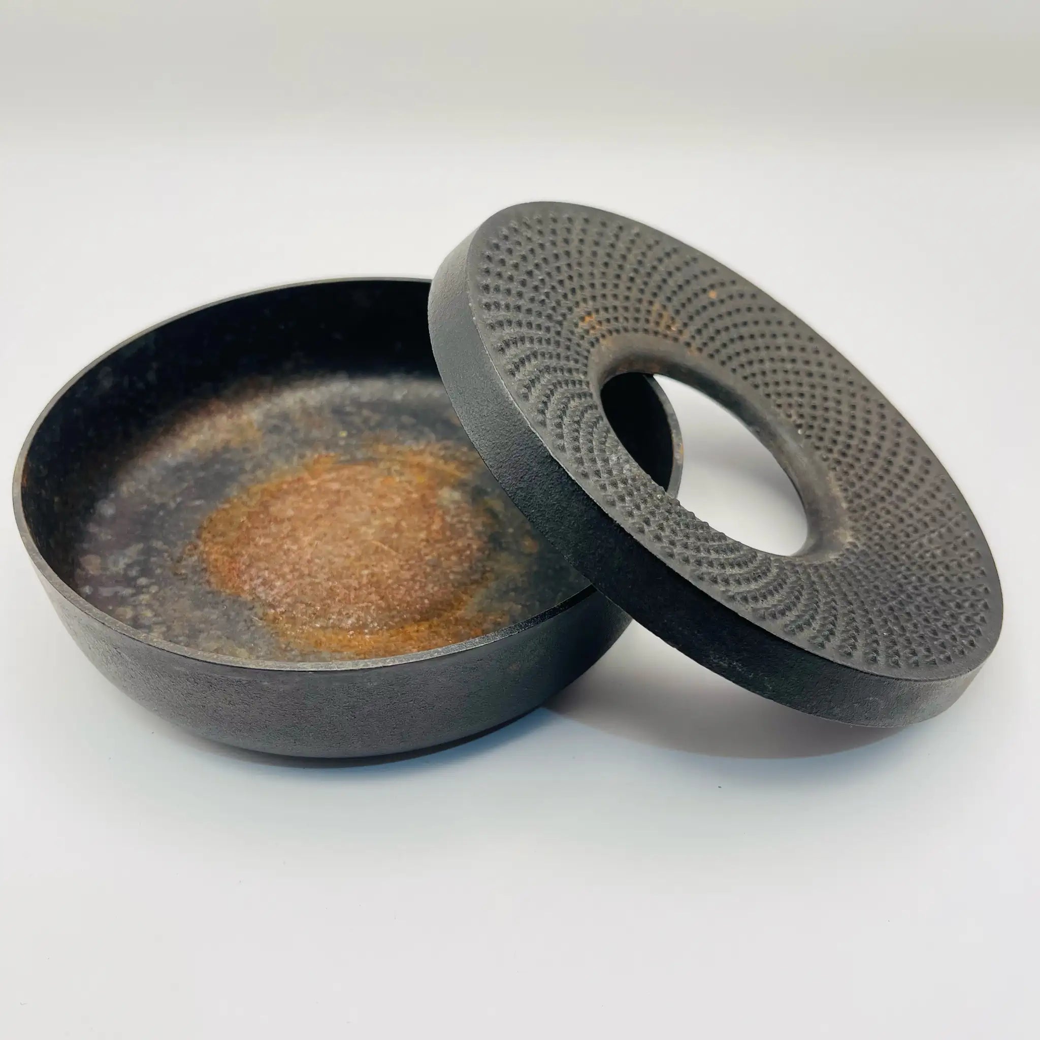 【リユース】 灰皿 / 及源鋳造(OIGEN) / 1852年 / 鋳鉄 / 日本 / 南部鉄器,岩手県