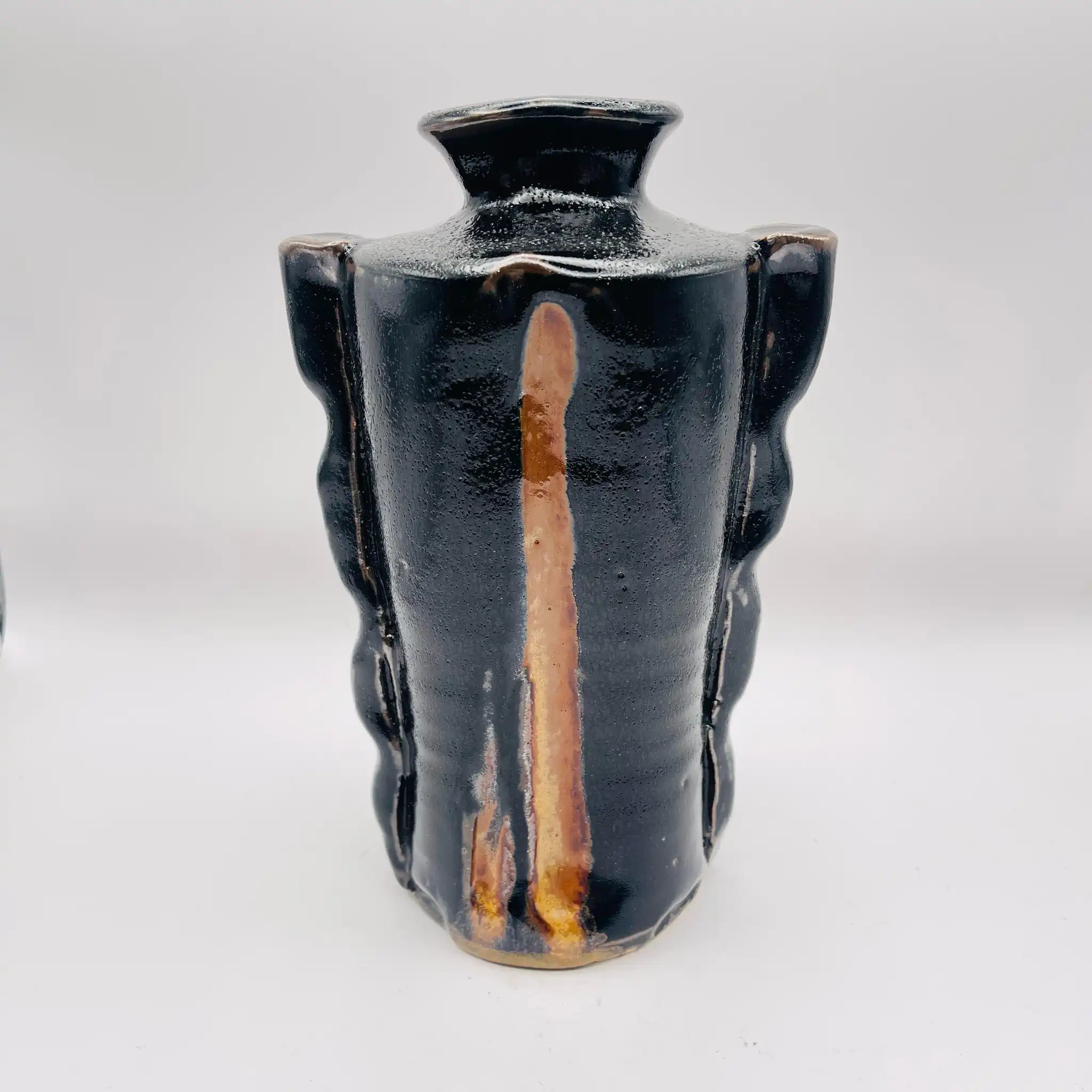 【骨董品】 フラワーベース(花瓶) / 山口小左衛門窯 / 赤津焼 / 黒耀釉 未使用 箱あり