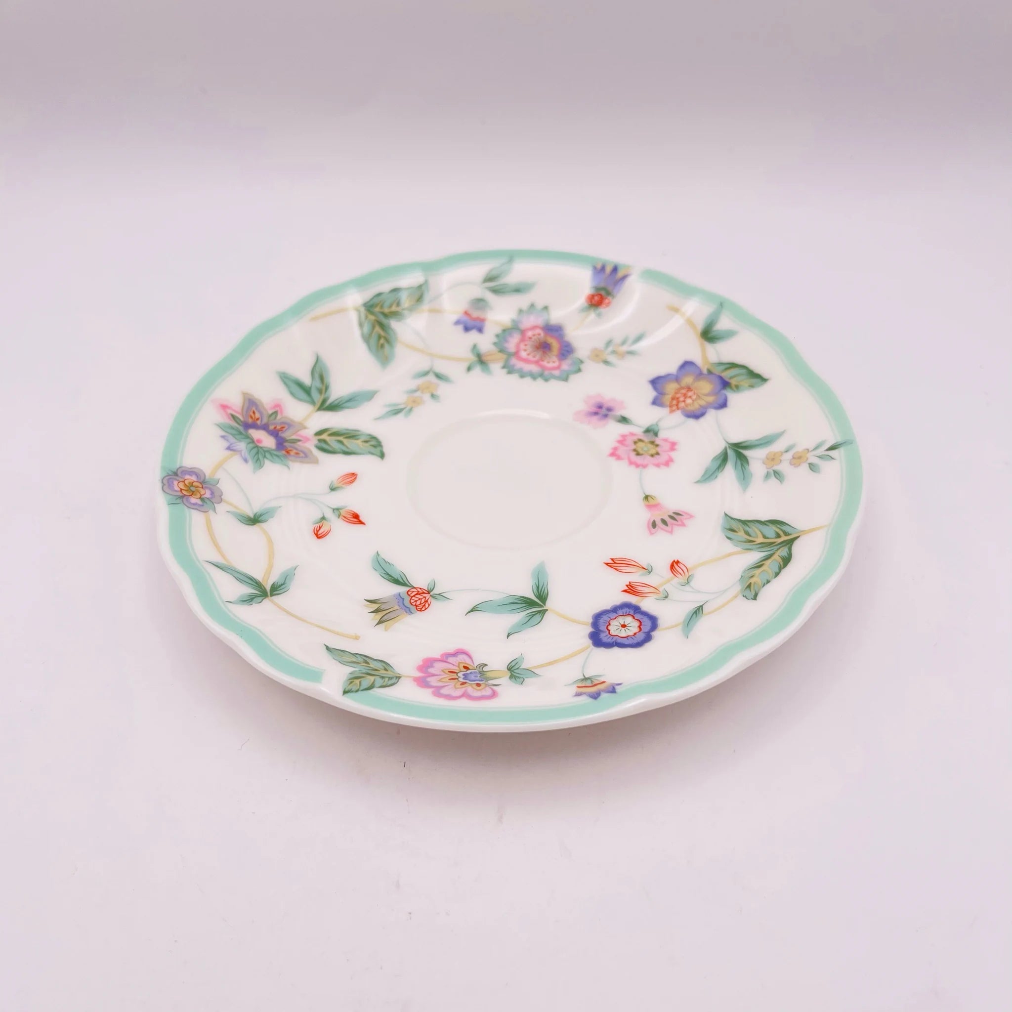 【リユース】 ティーカップ・ソーサーセット / NARUMI