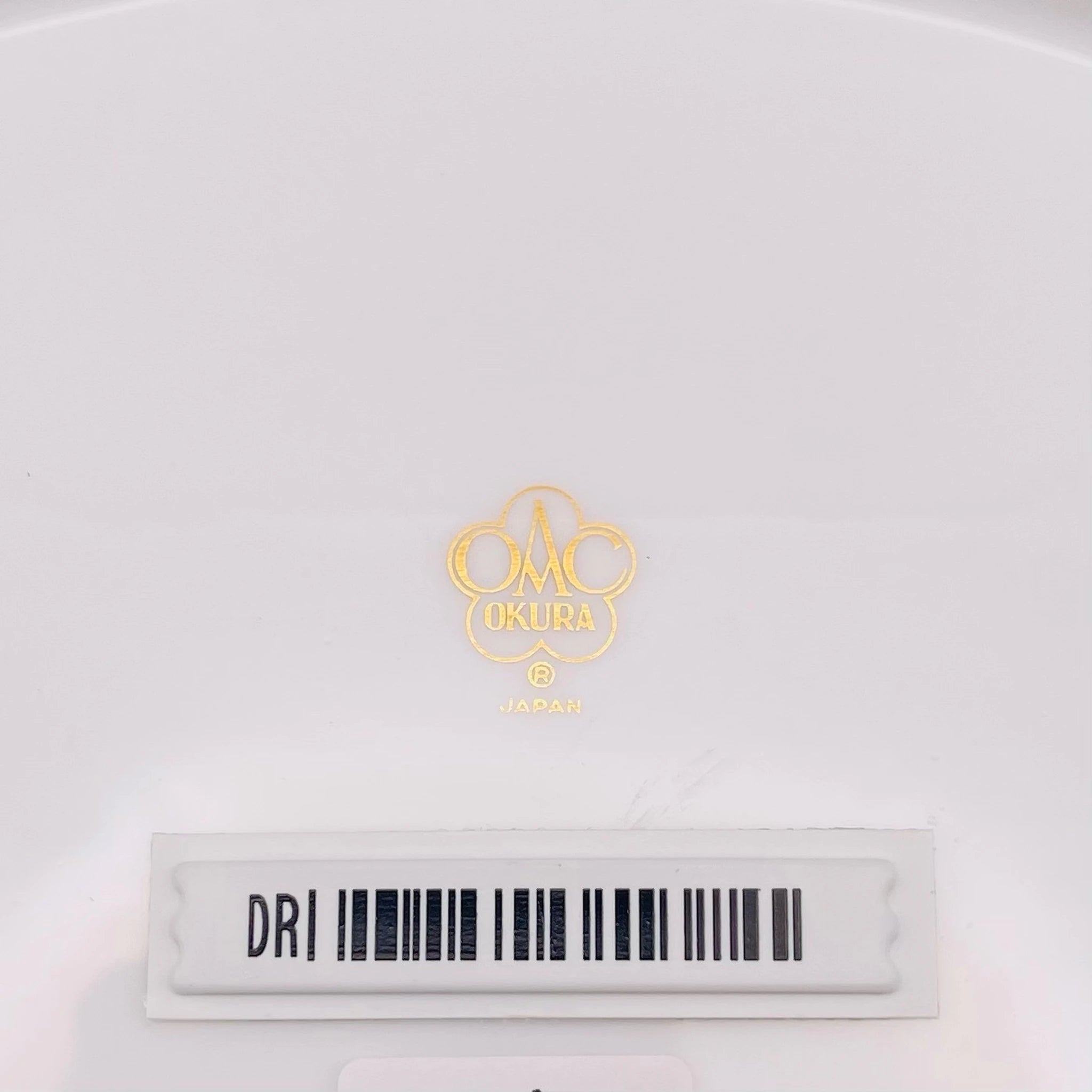 【リユース】 オーバルプレート / 大倉陶園 / 片葉金触 / 1920年頃 / 白磁 / 日本 / 金彩装飾・エンボス装飾 未使用