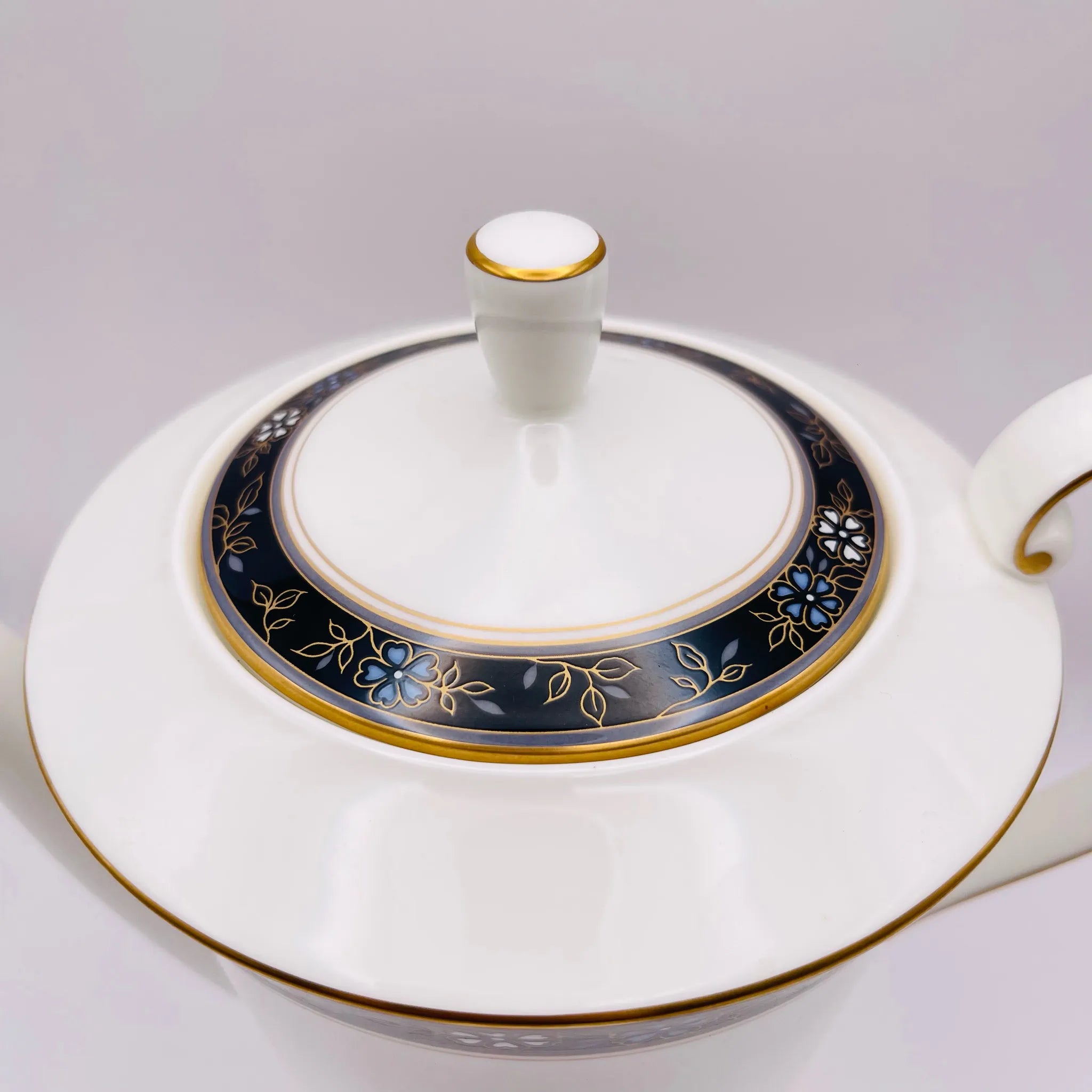 【リユース】 ティーポット / NARUMI / エグゼクティブコレクション / Bone China / 未使用,箱あり / 箱付き