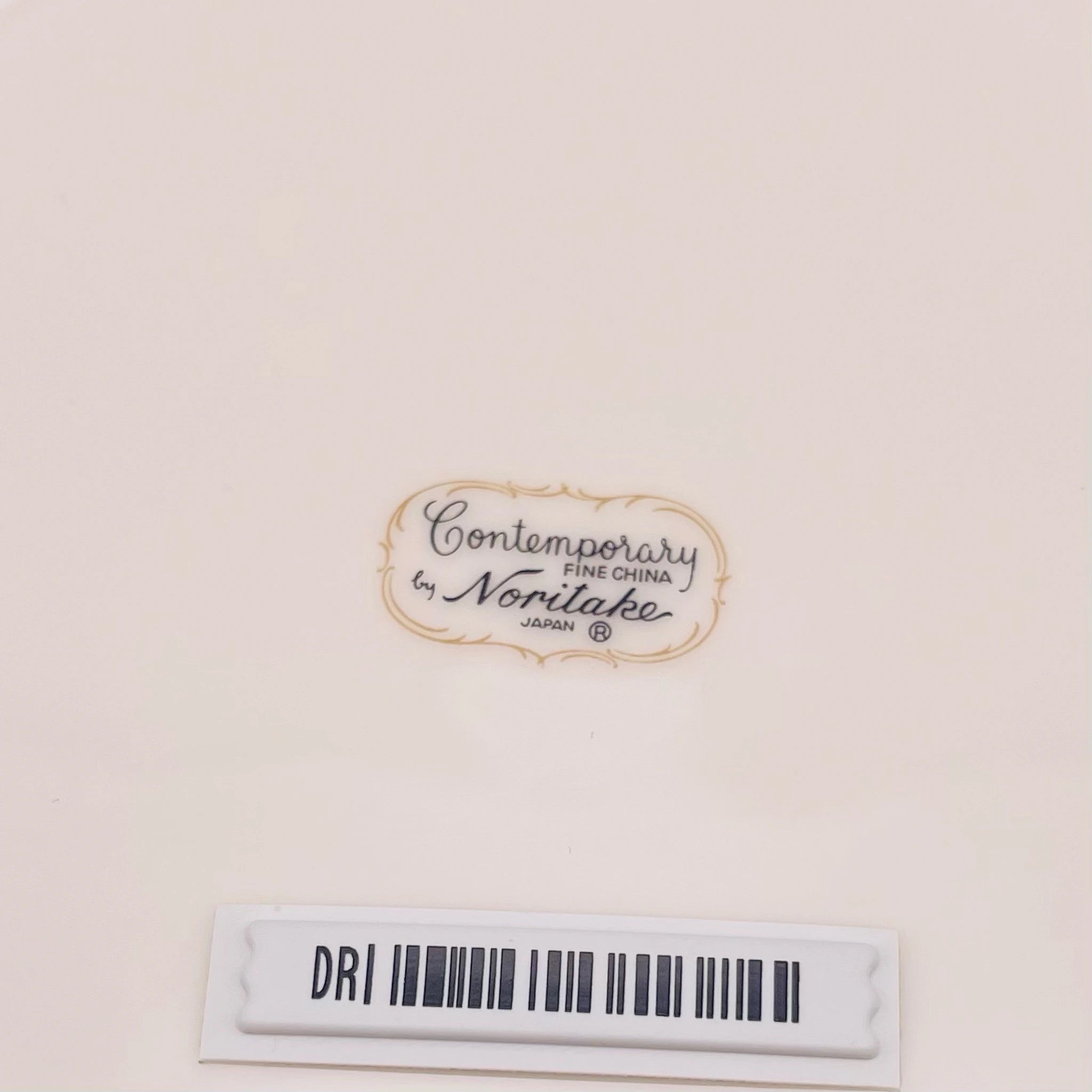 【リユース】 プレート(皿) / Noritake(ノリタケ) / コンテンポラリー / Fine China / 日本