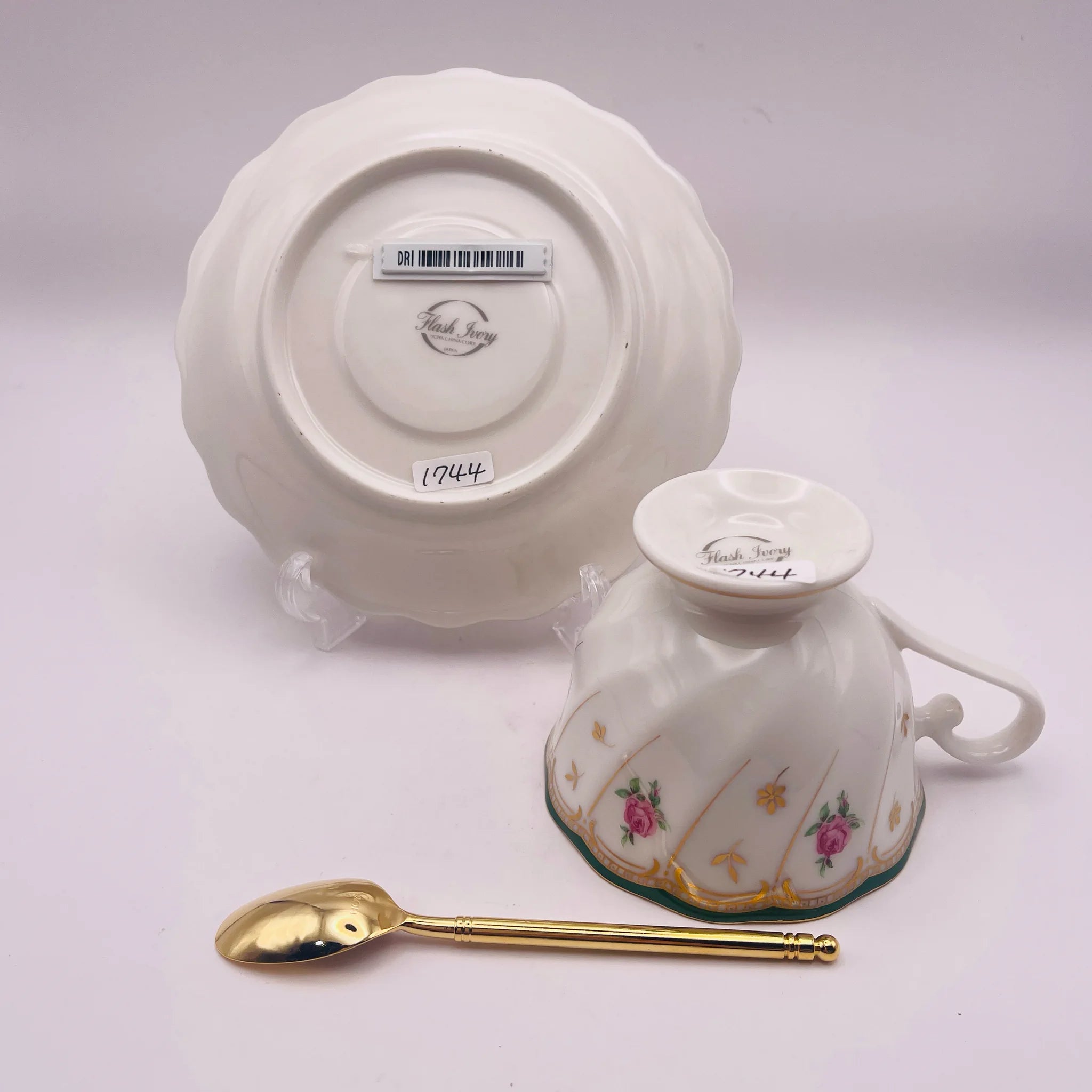 【リユース】 カップ&ソーサーセット / HOYA / スプーン付き