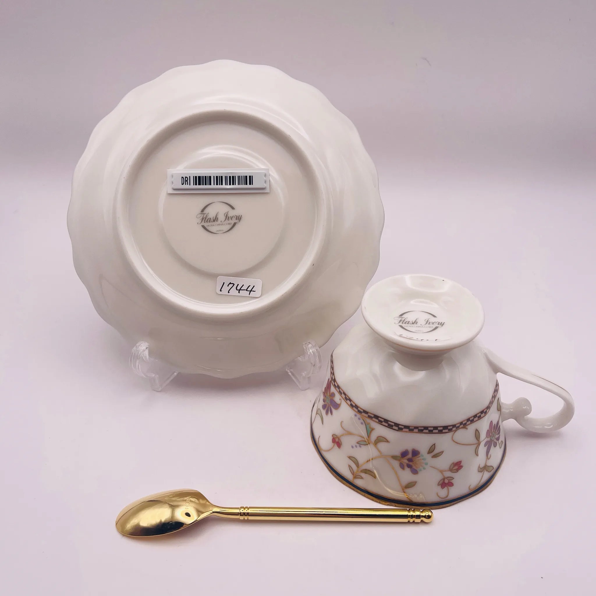 【リユース】 カップ&ソーサーセット / HOYA / スプーン付き