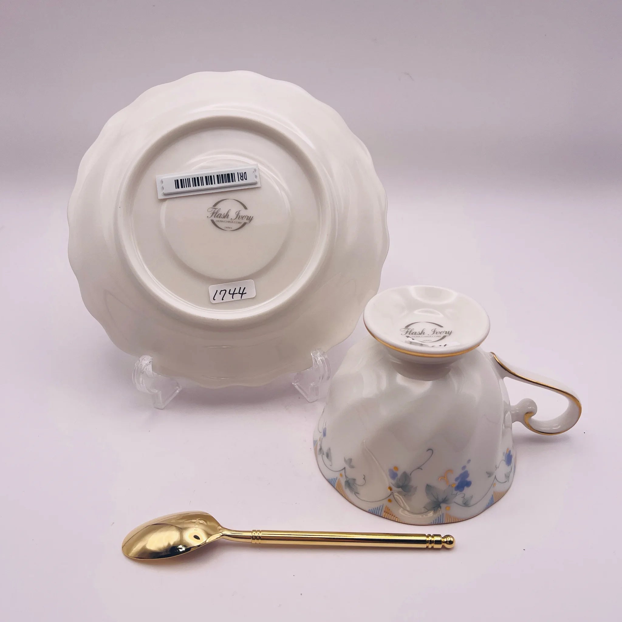 【リユース】 カップ&ソーサーセット / HOYA / スプーン付き