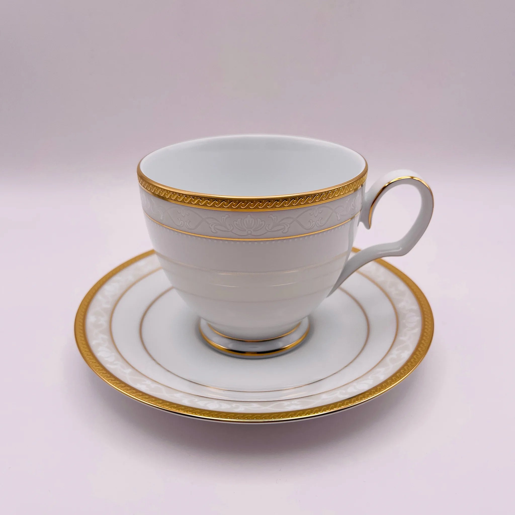 【リユース】 ティーカップ&ソーサーセット / Noritake(ノリタケ) / ハンプシャーゴールド / ファインポーセレン / 未使用,箱あり / 箱付き