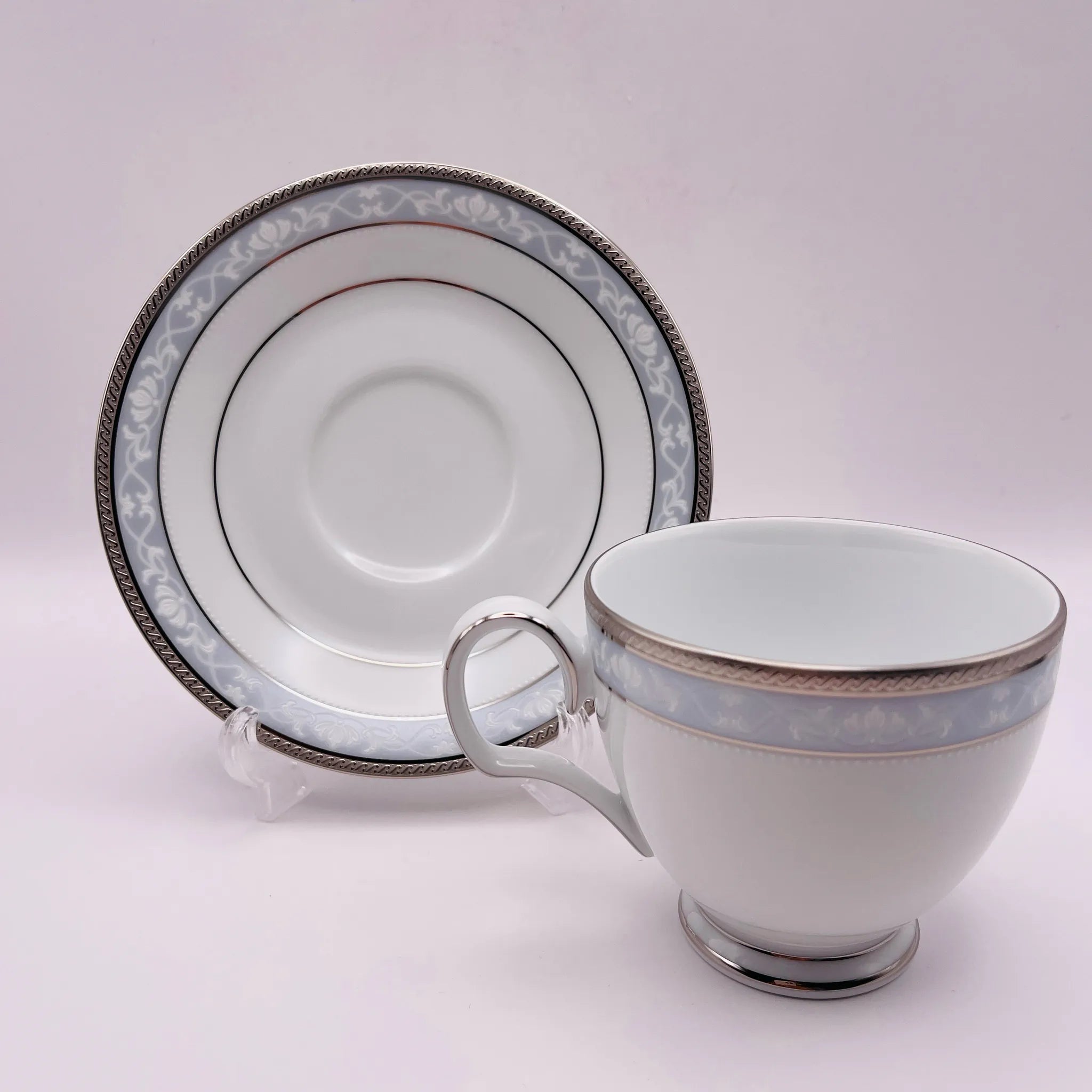【リユース】 ティーカップ&ソーサーセット / Noritake(ノリタケ) / ハンプシャーゴールド / ファインポーセレン / 未使用,箱あり / 箱付き