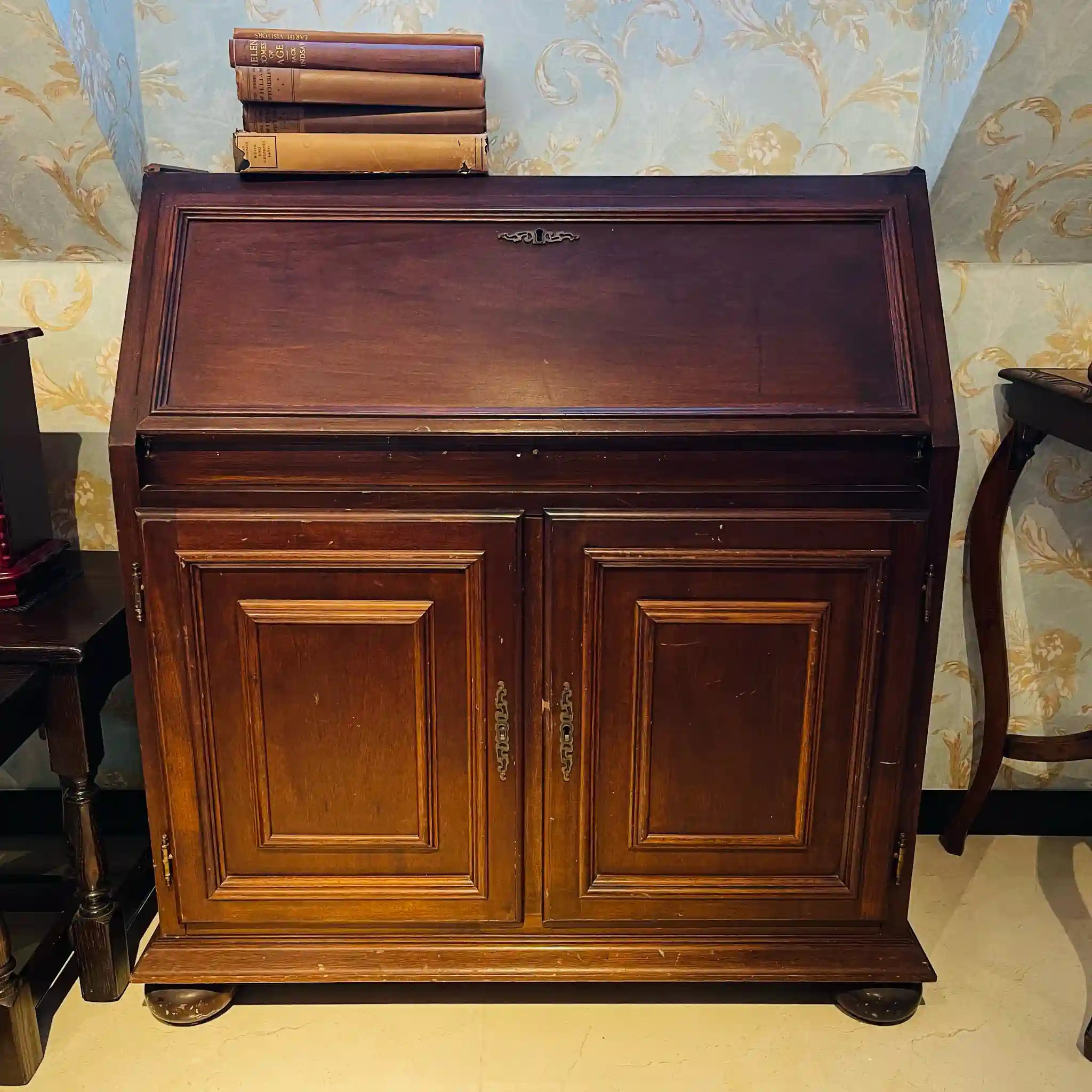 【リユース】 ライティングビューロー / 鍵あり