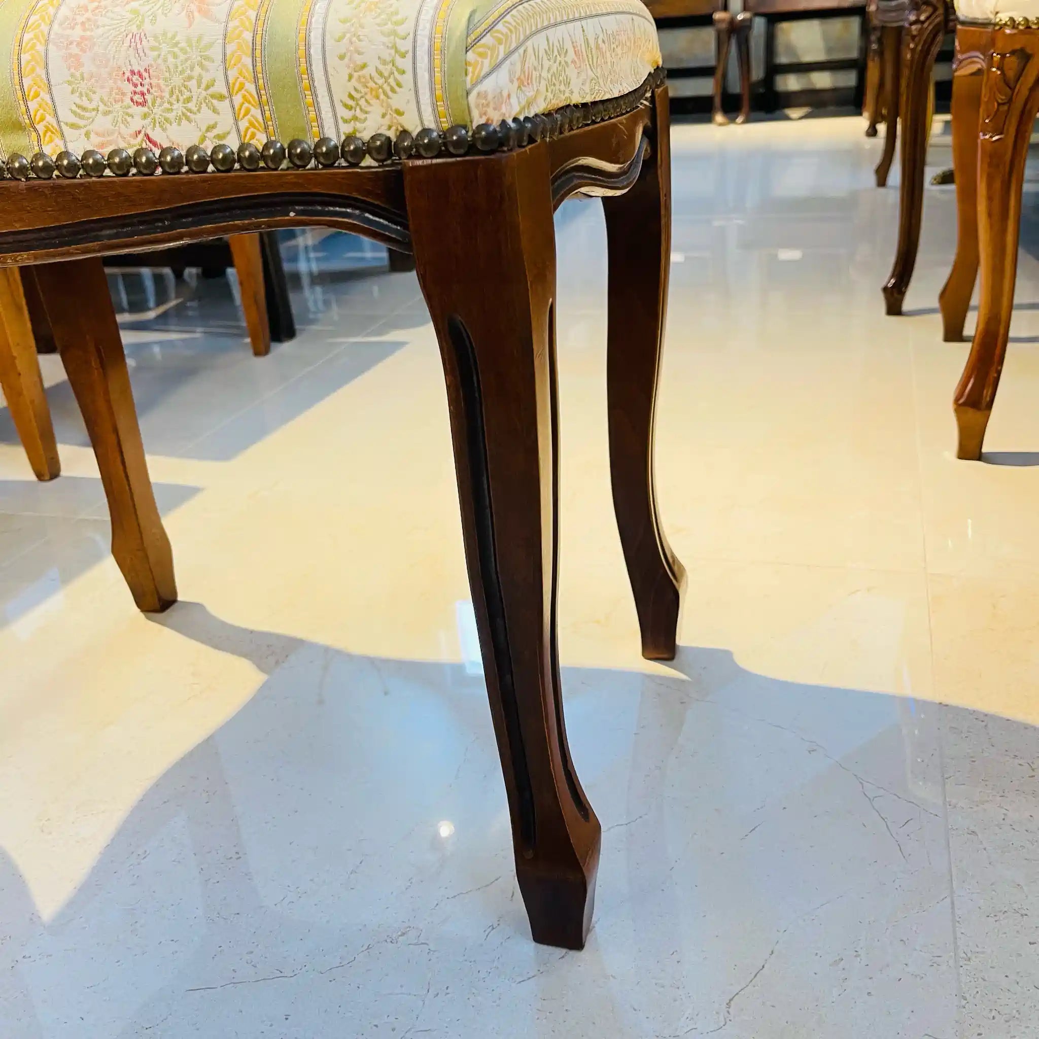 【アンティーク】 オットマン /
/ フットスツール