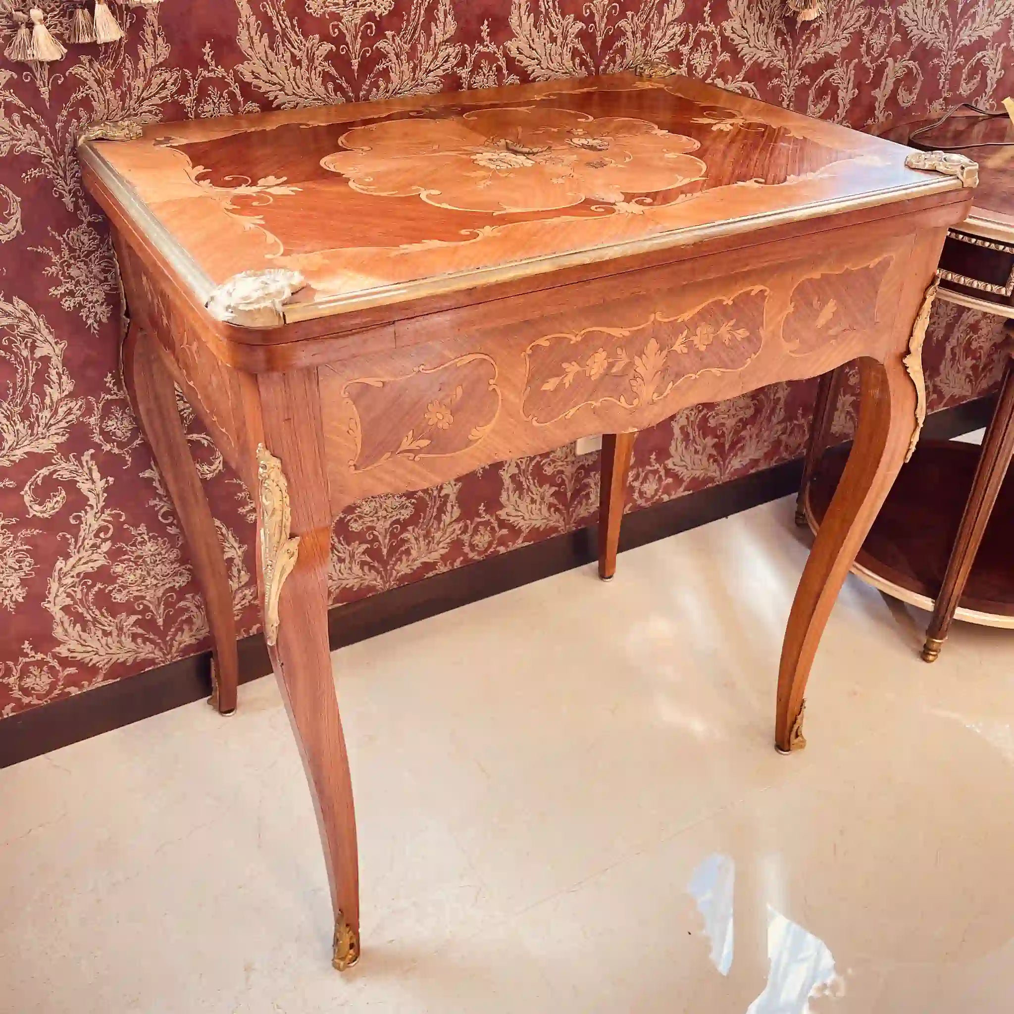 【アンティーク】 アンティークゲームテーブル