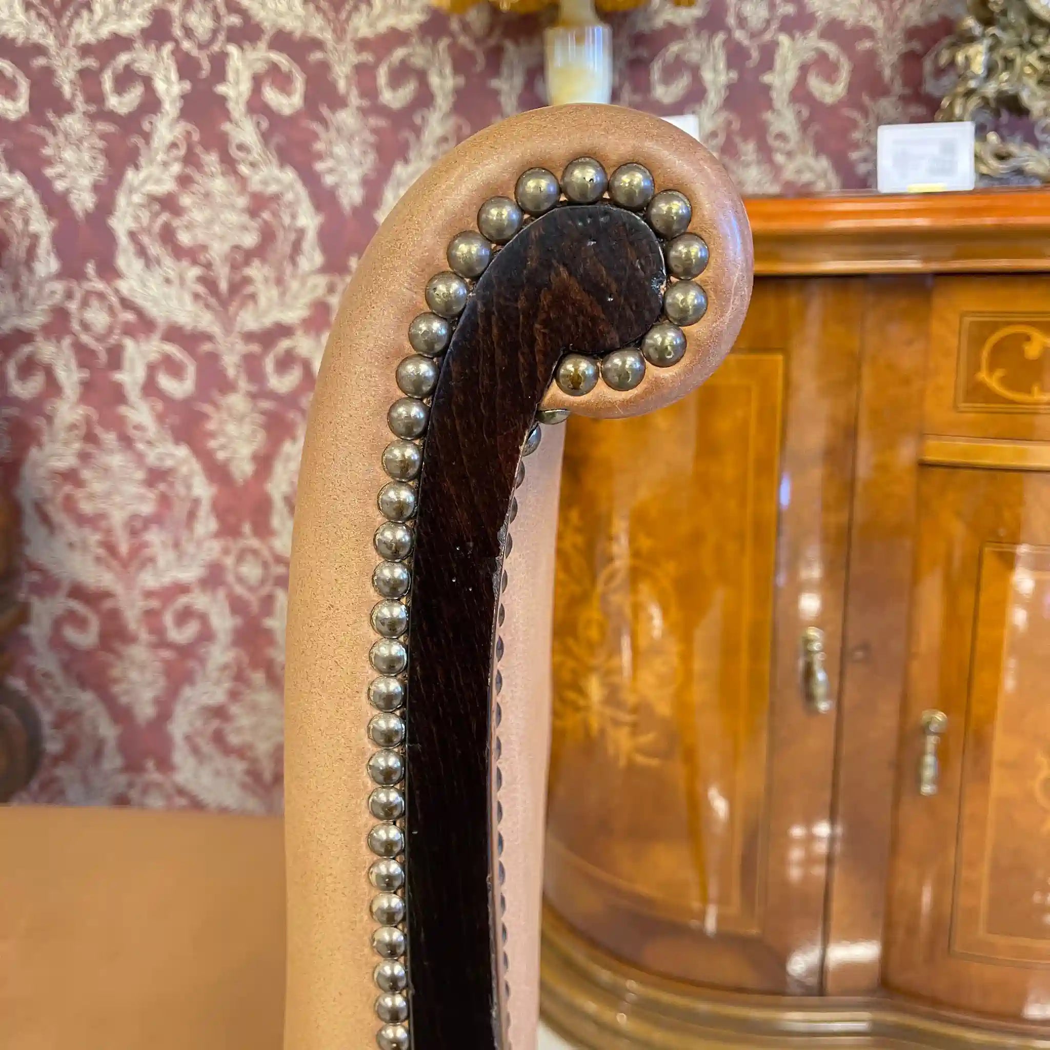 【アンティーク】 ダイニングチェア / 本革 / イギリス直輸入