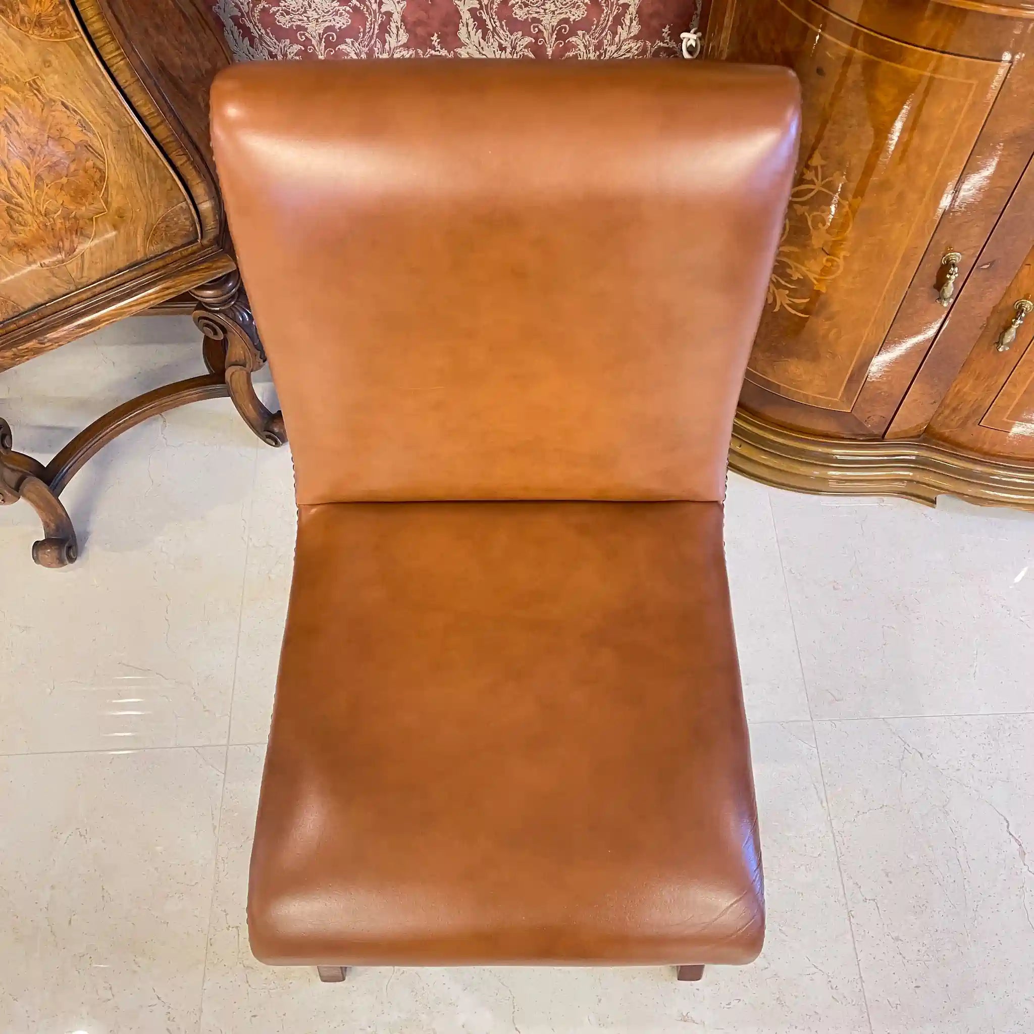 【アンティーク】 ダイニングチェア / 本革 / イギリス直輸入