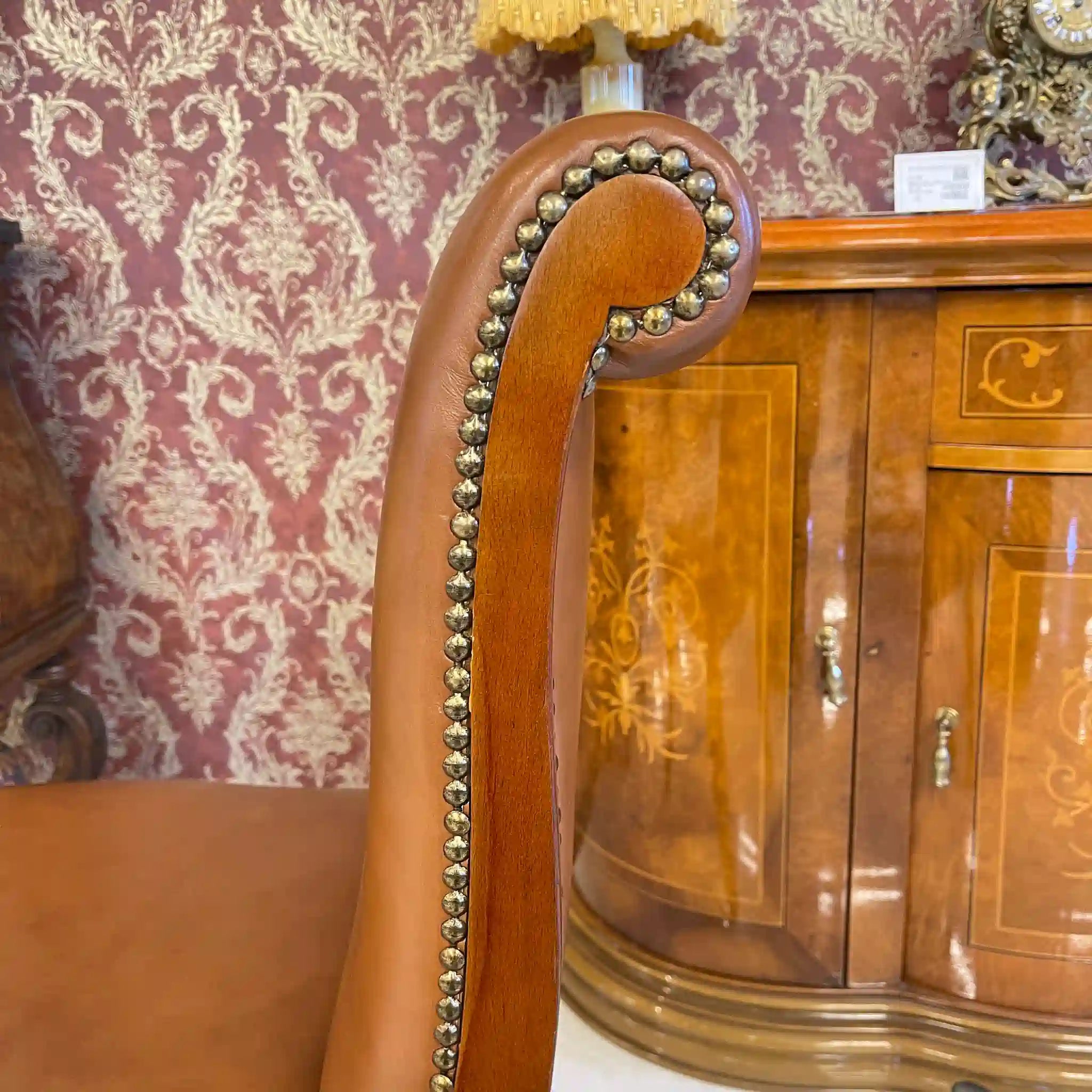 【アンティーク】 ダイニングチェア / 本革 / イギリス直輸入