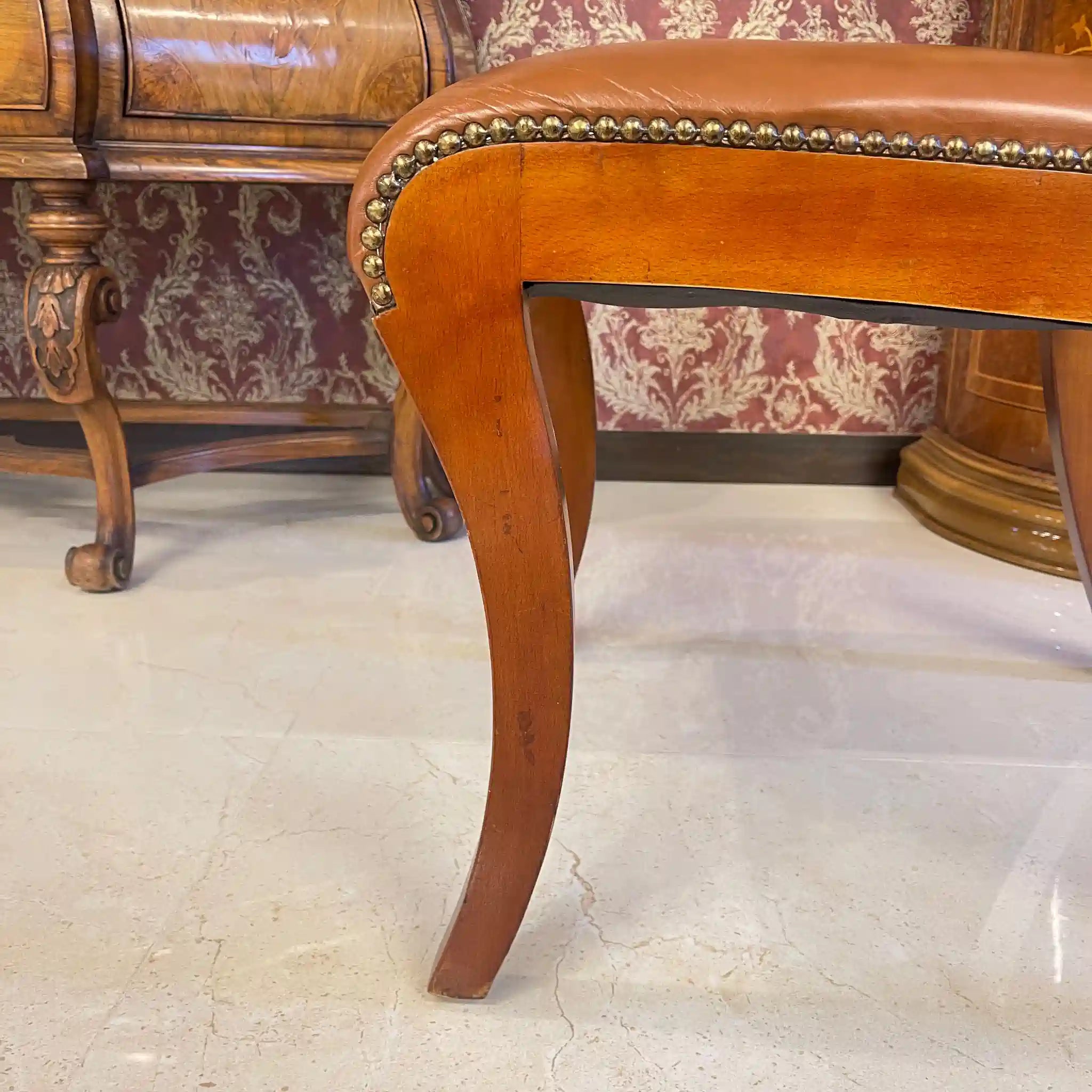 【アンティーク】 ダイニングチェア / 本革 / イギリス直輸入