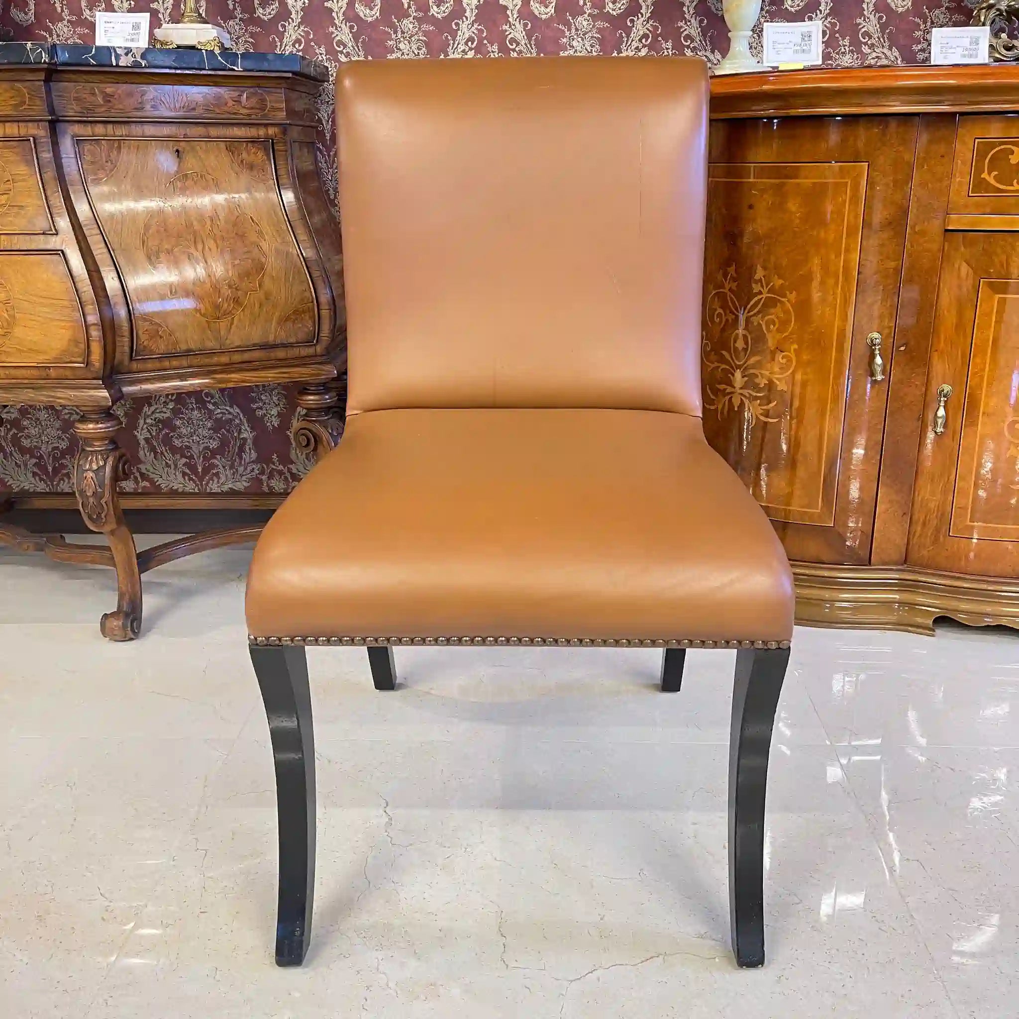 【アンティーク】 ダイニングチェア / 本革 / イギリス直輸入