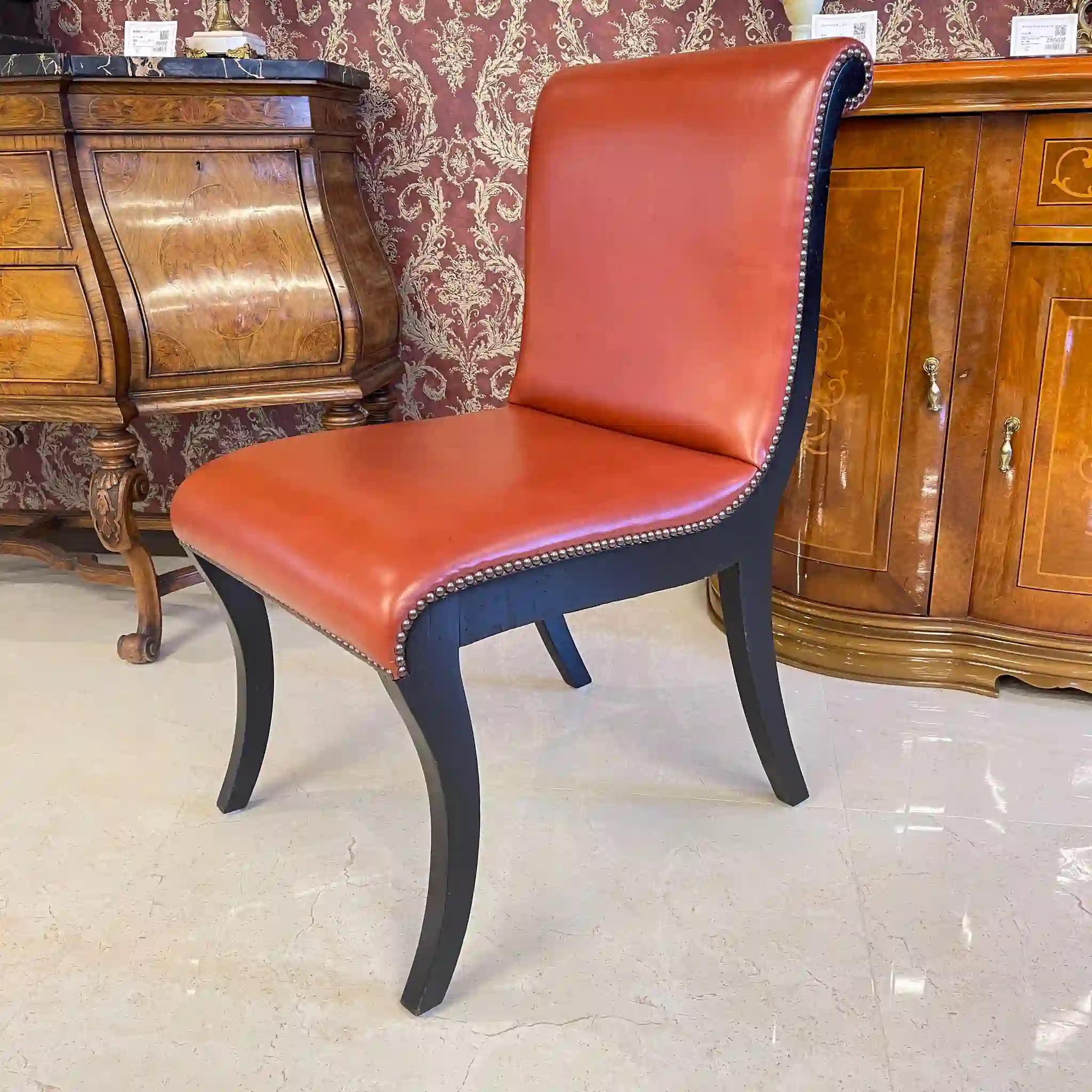 【アンティーク】 ダイニングチェア / 本革 / イギリス直輸入