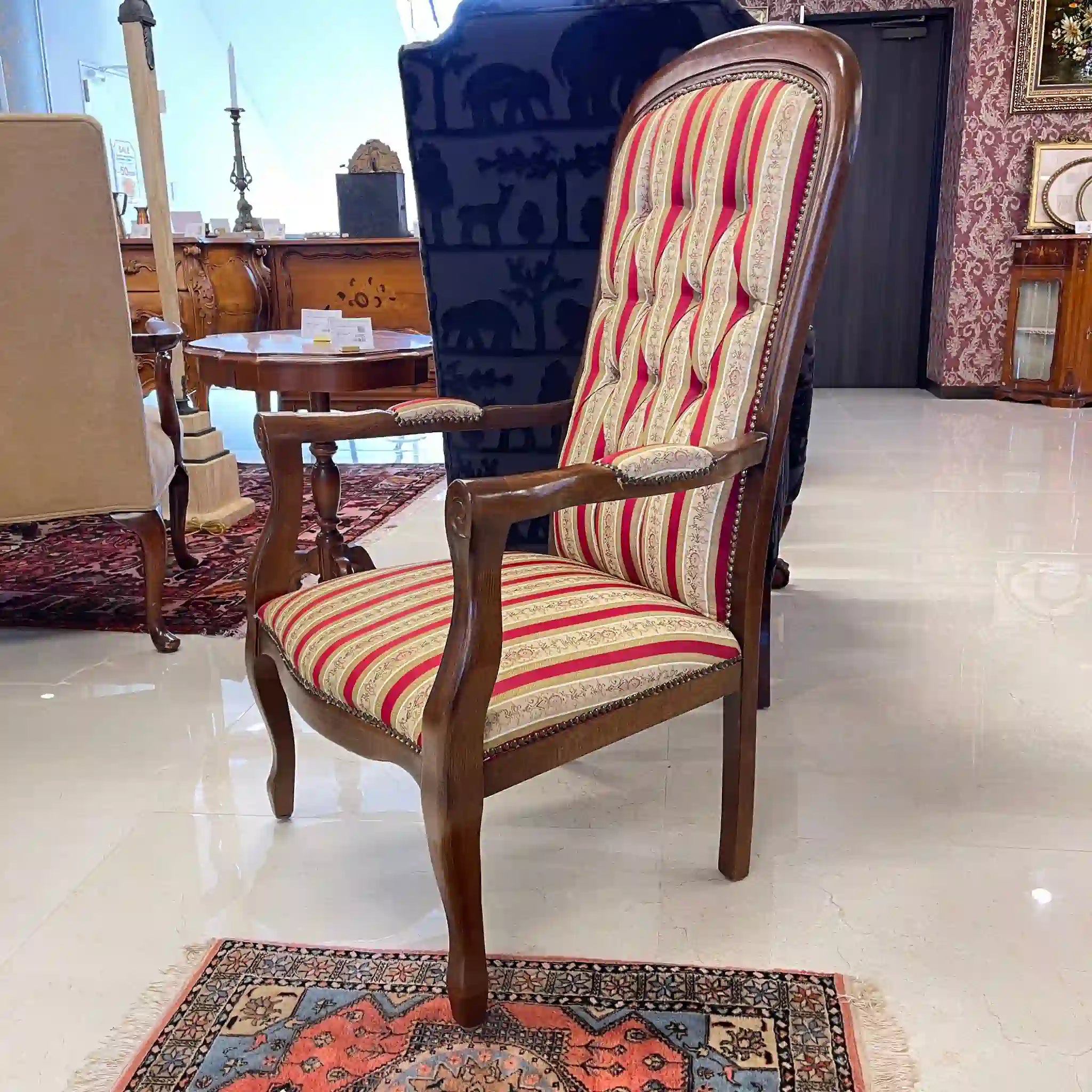 【リユース】 ハイバックアームチェア / イタリア / オットマン付き