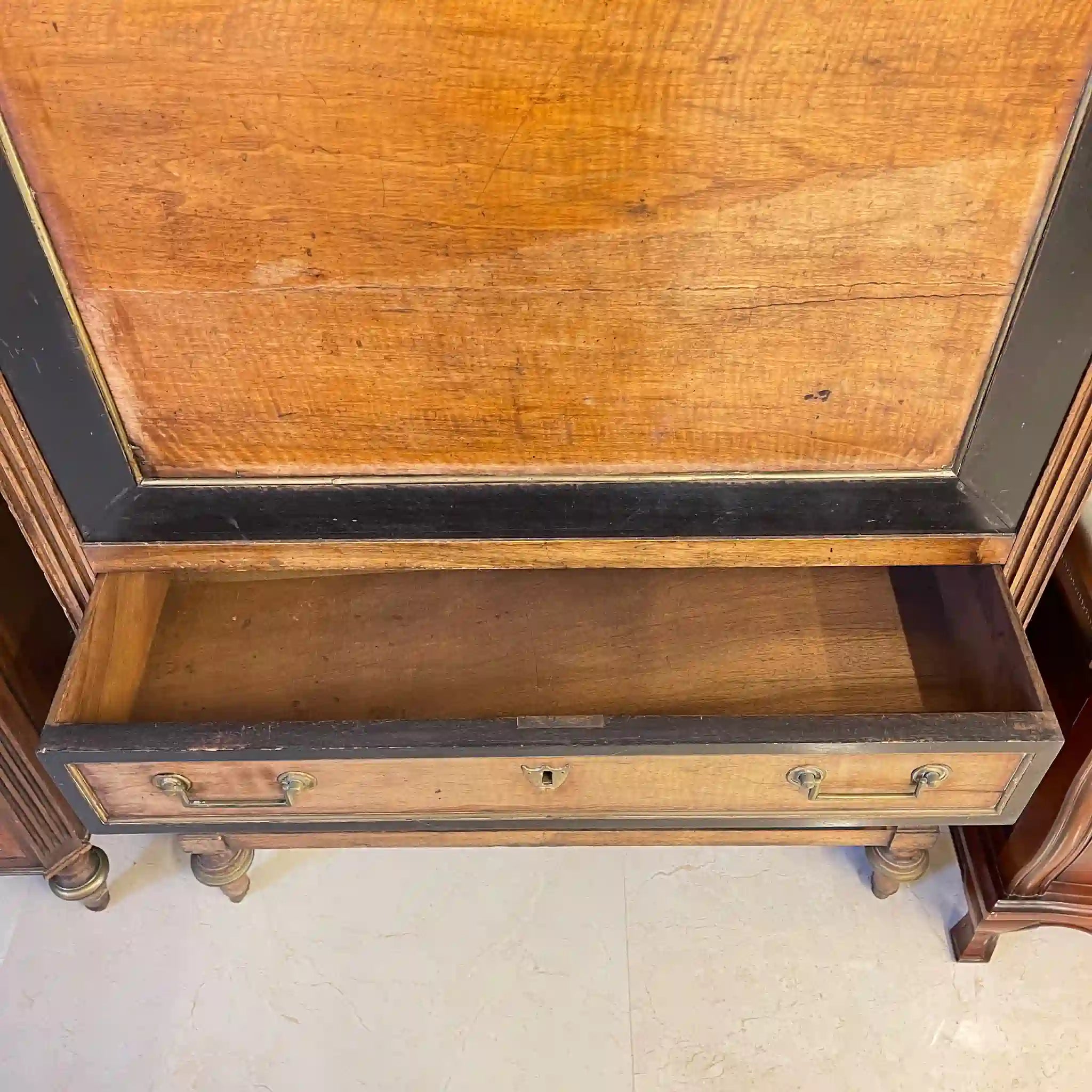 【アンティーク】 ライティングデスク(秘書台) / 1800年代後半 / ウォールナット材 / フランス