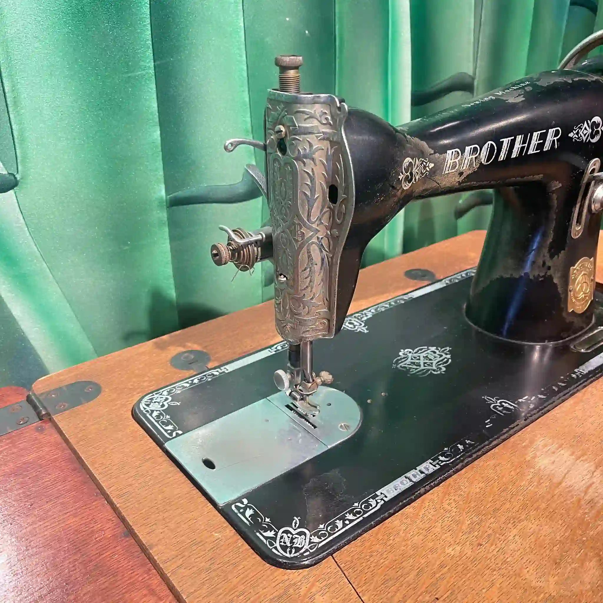 【リユース】 ビンテージミシン / ブラザー