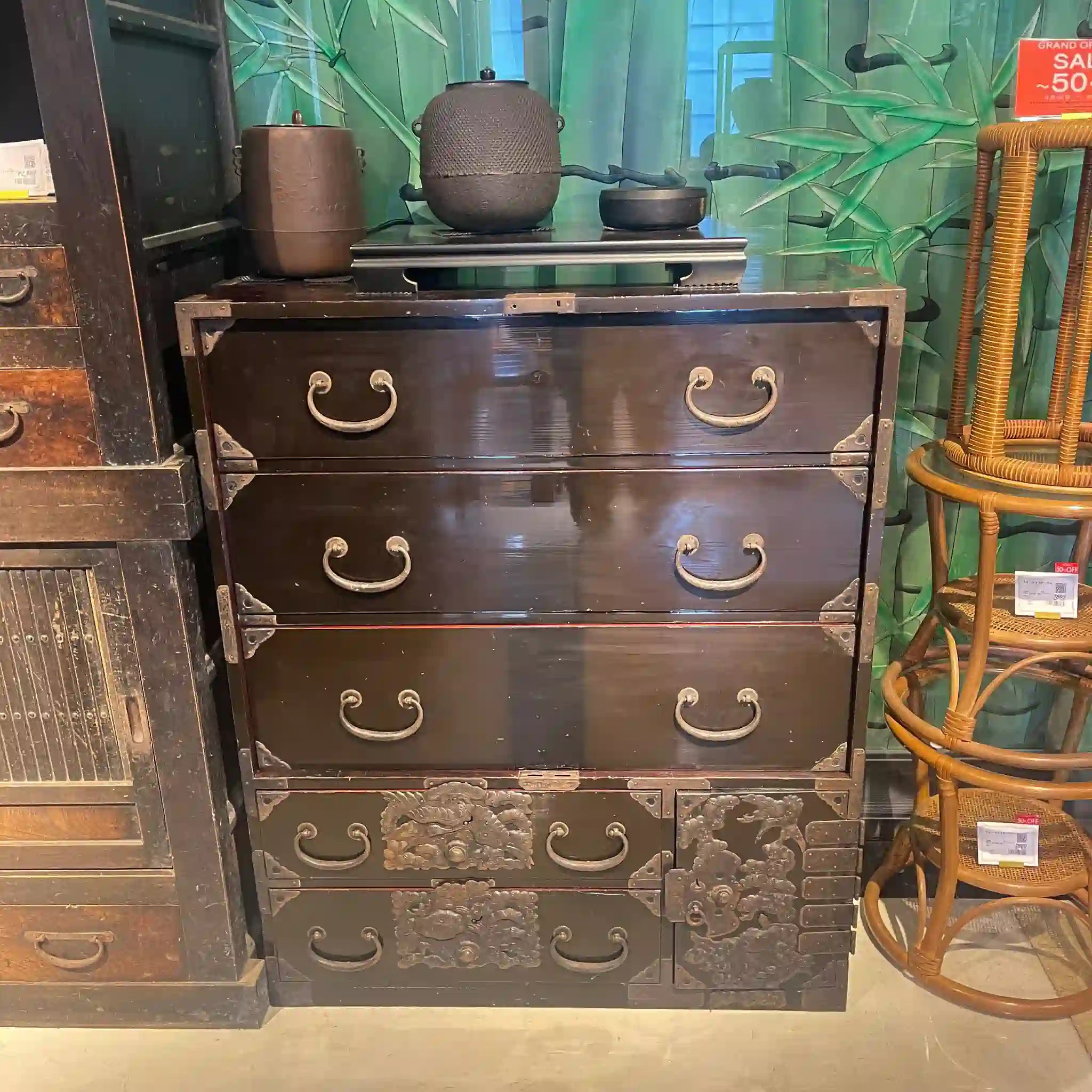 【アンティーク】 和箪笥 /