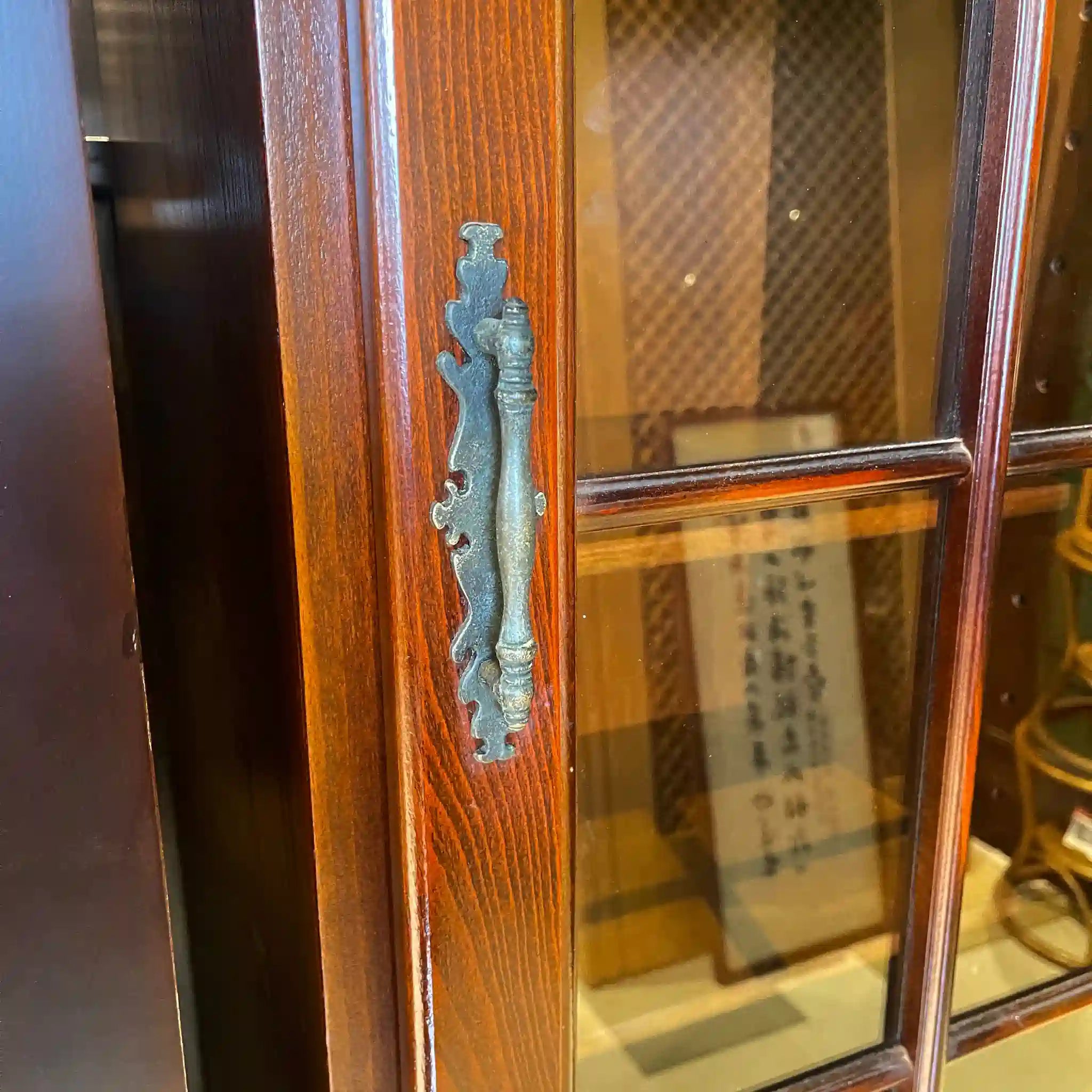 【リユース】 ガラス書棚 / カリモク家具