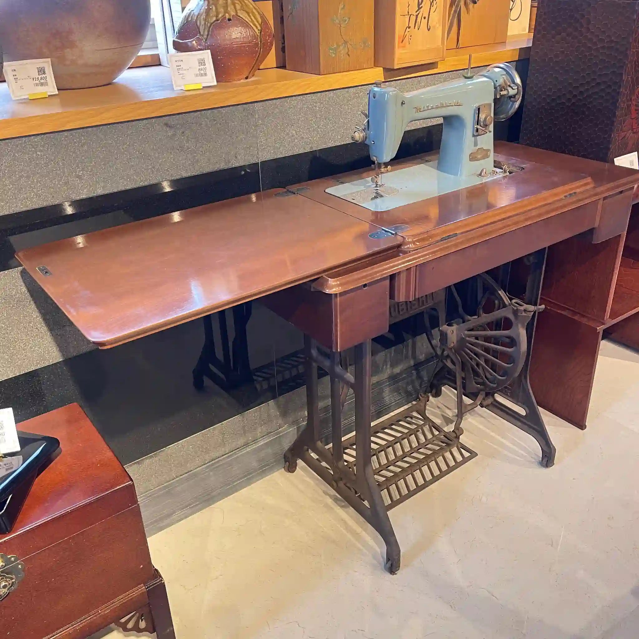 【リユース】 ビンテージミシン