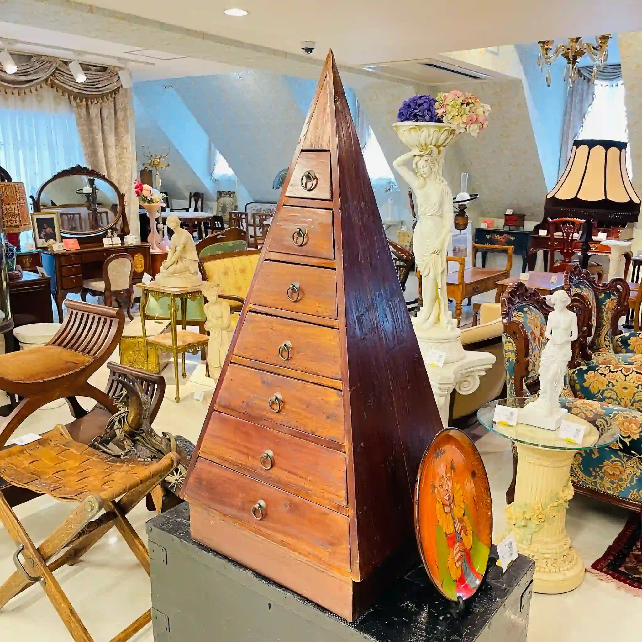 【アンティーク】 ピラミッド型アンティークチェスト / 
 / 1980年代 / イギリス