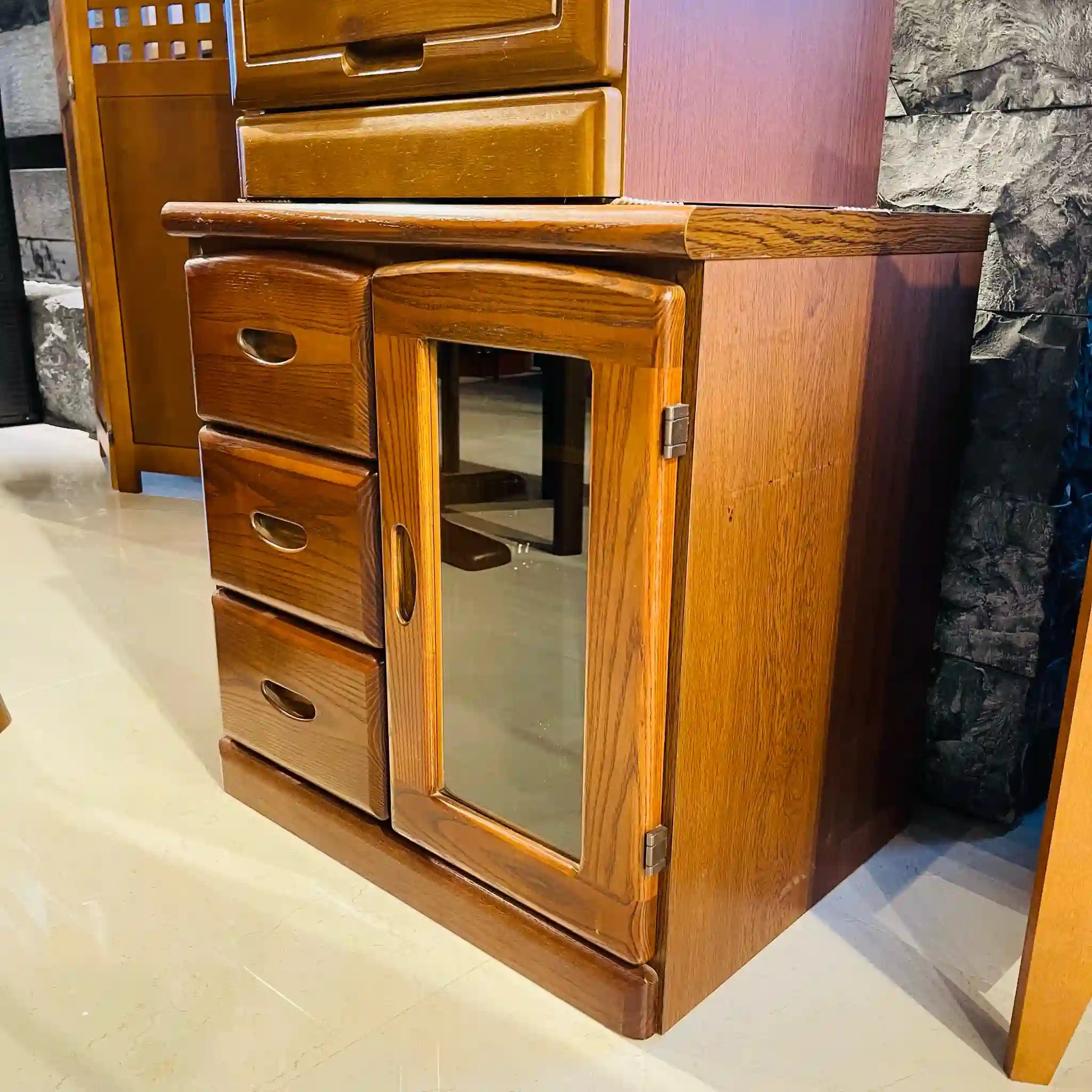 【リユース】 ガラスキャビネット