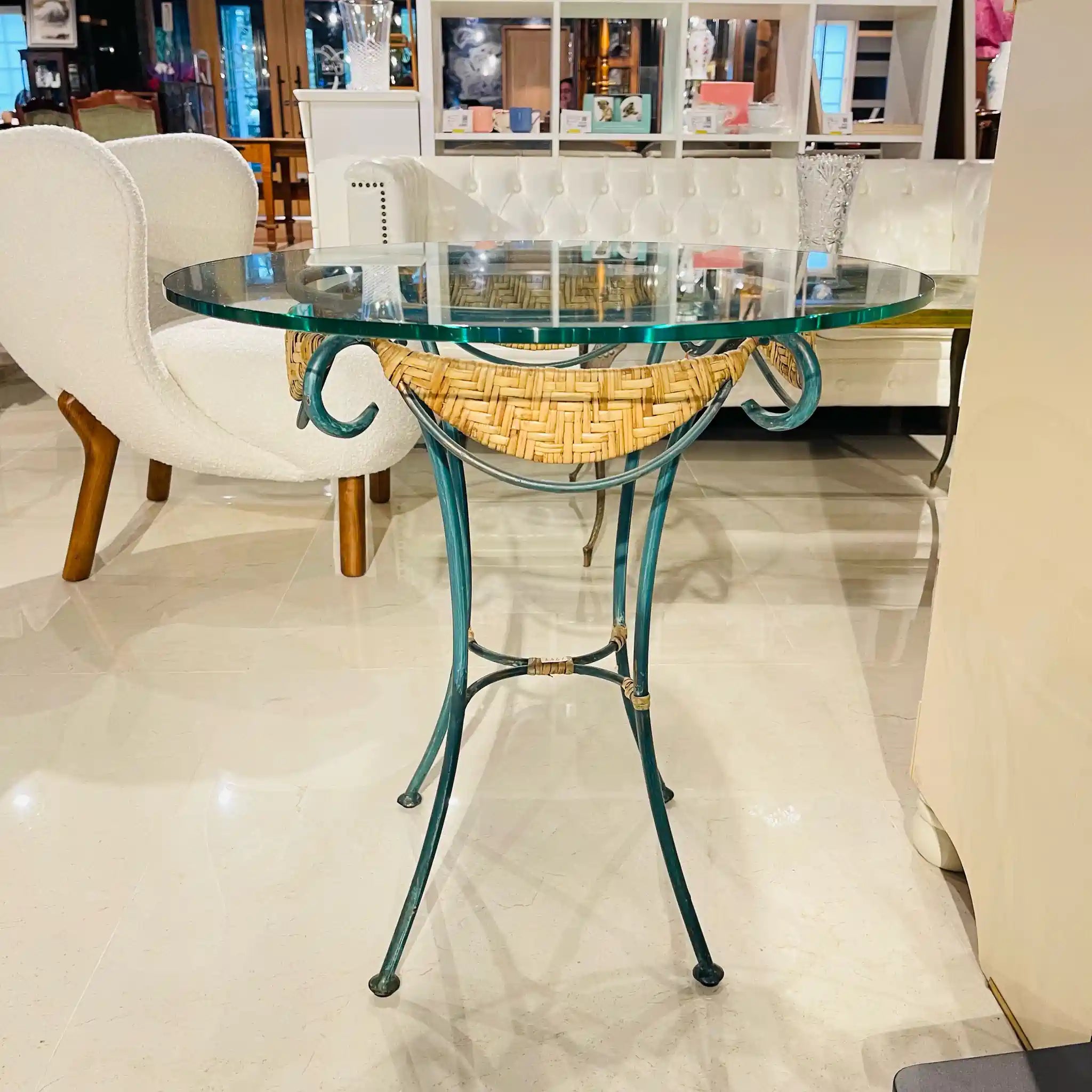 【リユース】 ガラステーブル