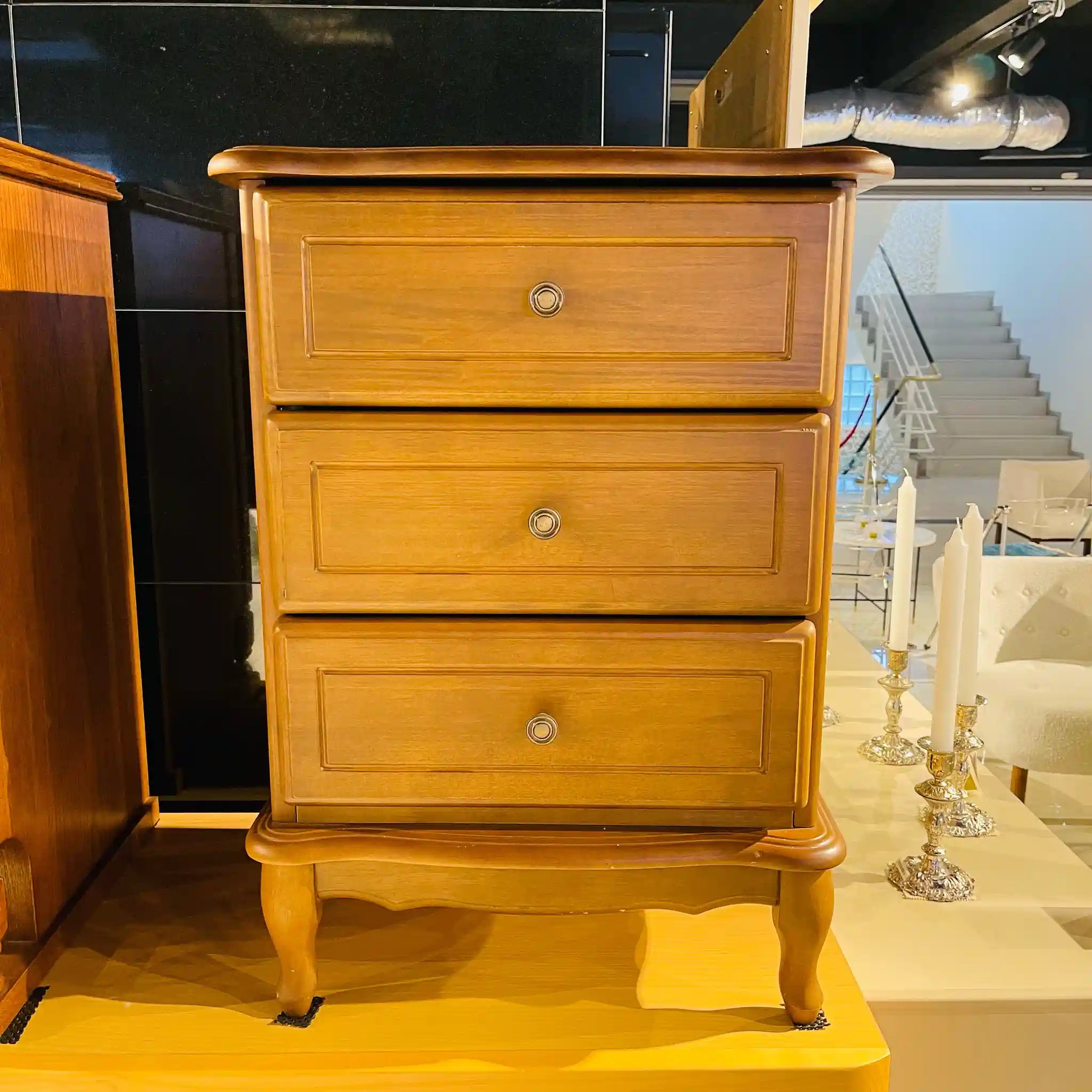 【リユース】 アンティーク調チェスト 猫脚