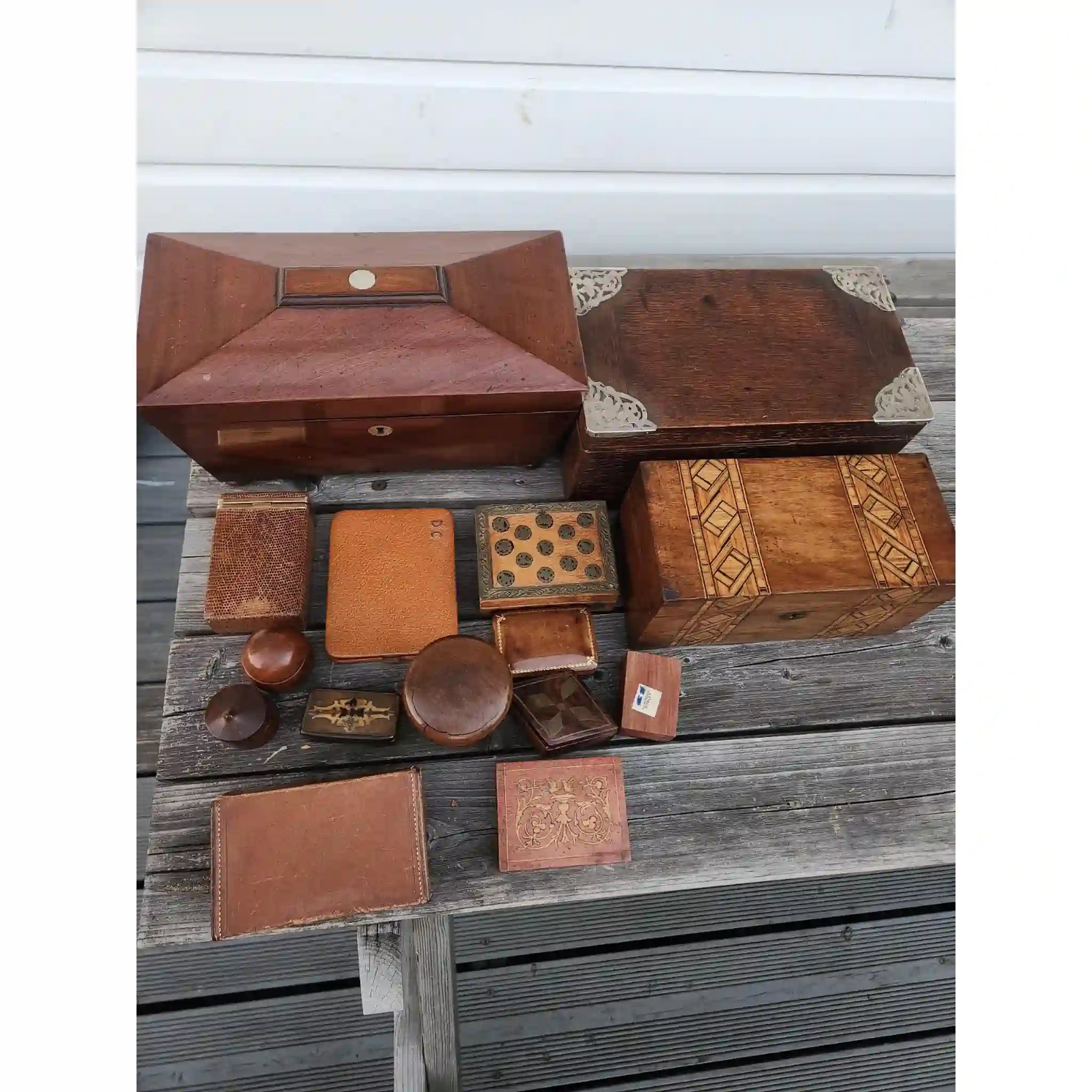 【アンティーク】 アンティークの木製小物入れ、トレエン(Treen/木製雑貨)、革製の箱など / イギリス