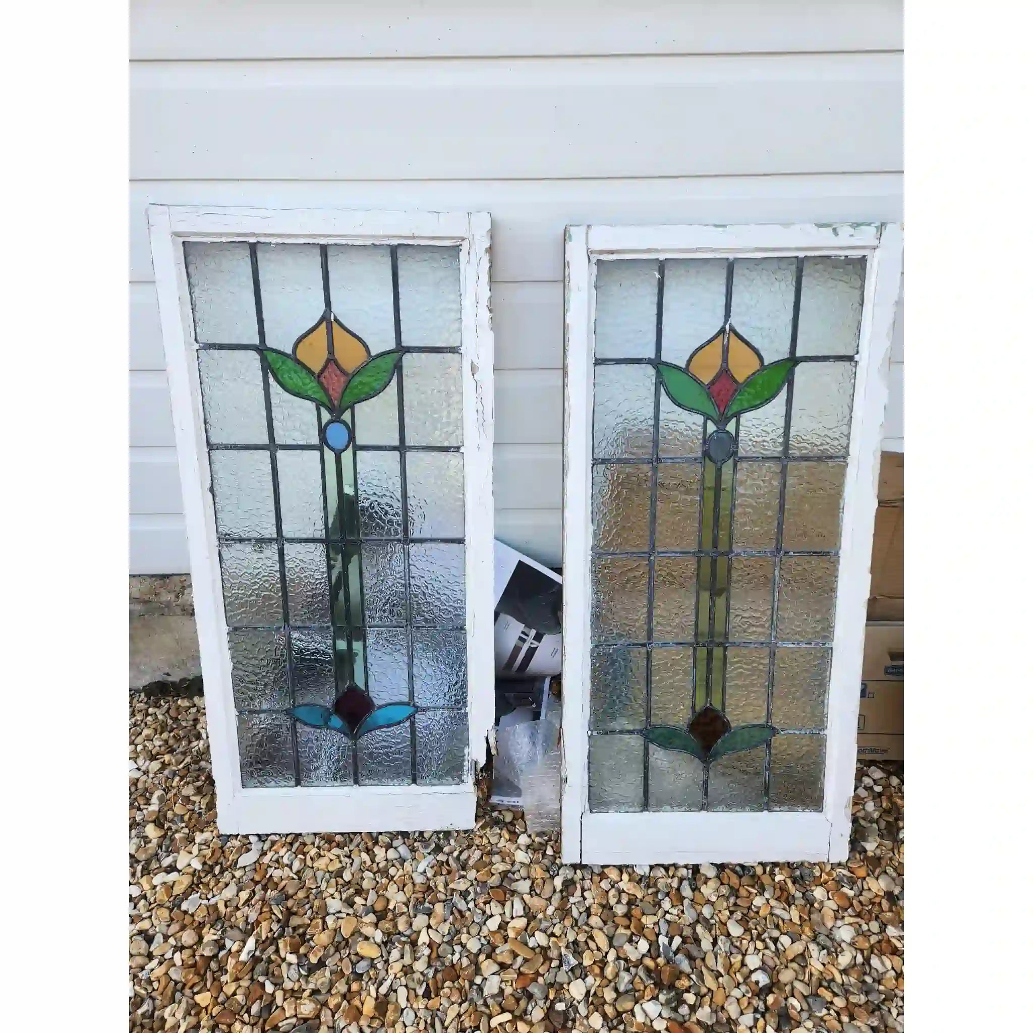 【】 ステンドグラスの窓