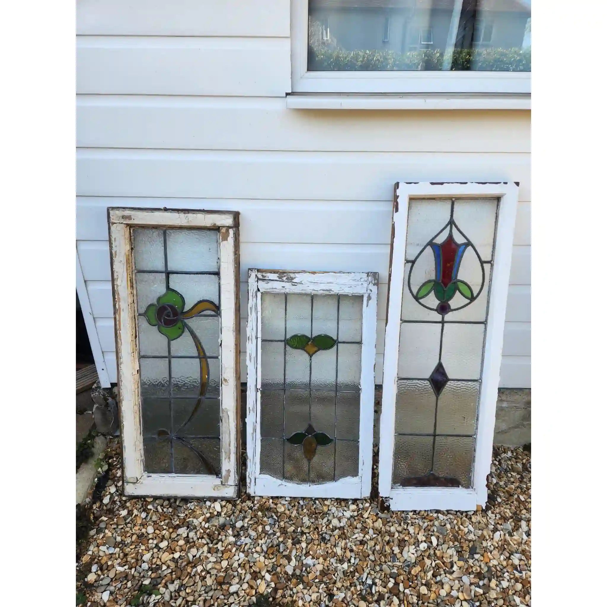 【】 ステンドグラスの窓