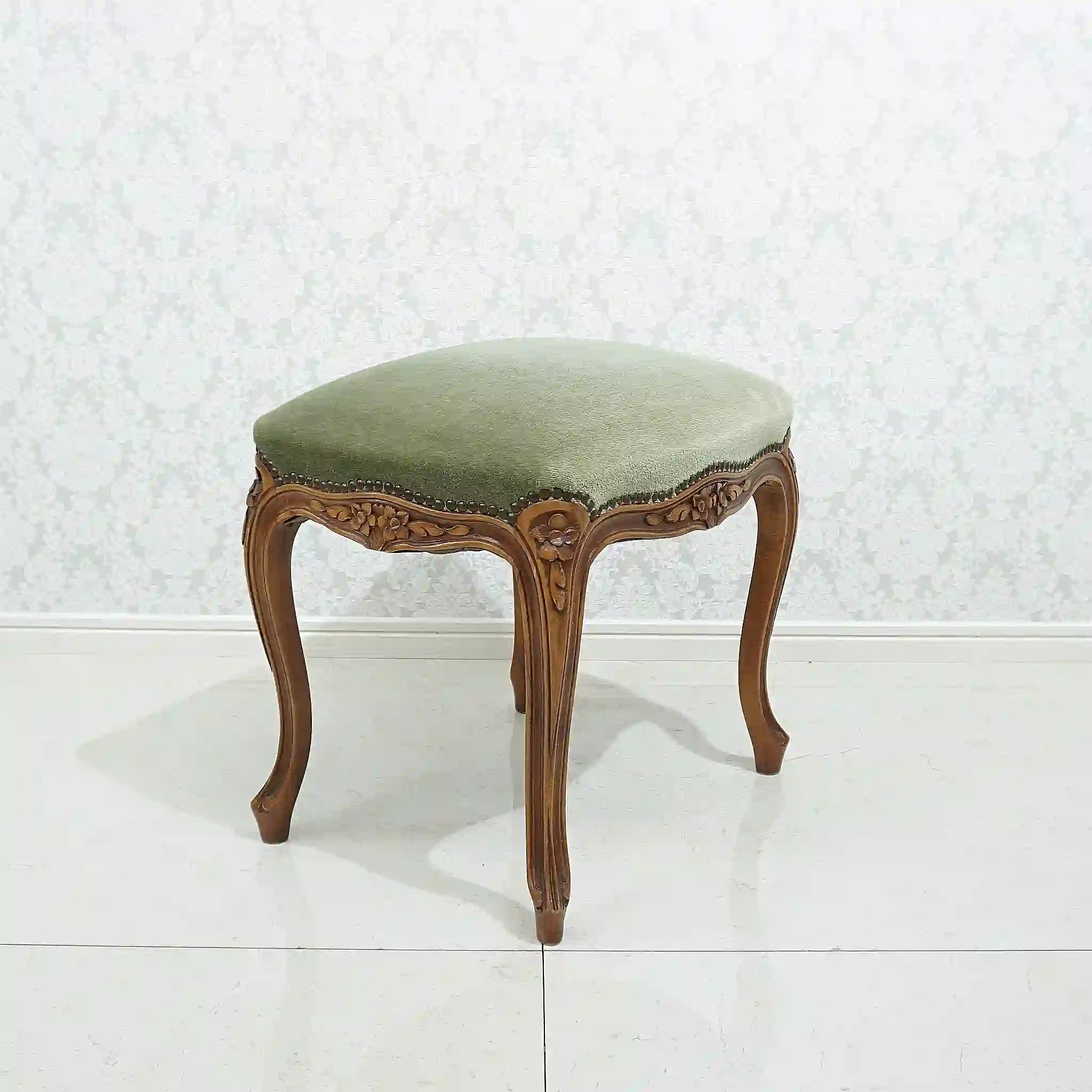 【アンティーク】 オットマン フットスツール /
/ 猫脚