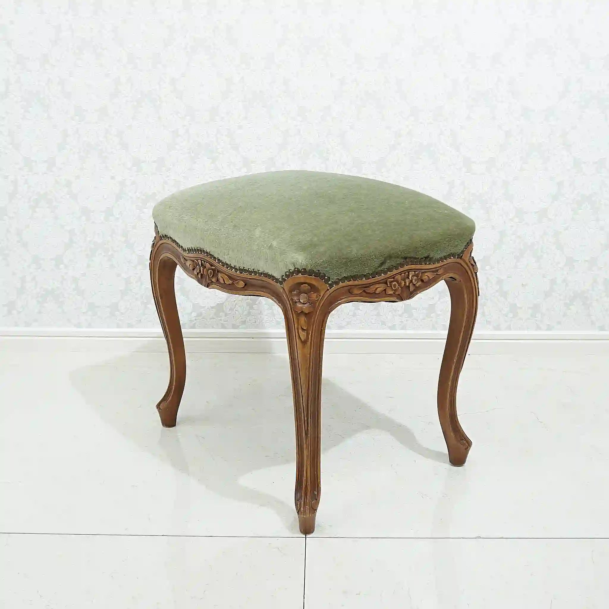 【アンティーク】 オットマン フットスツール /
/ 猫脚