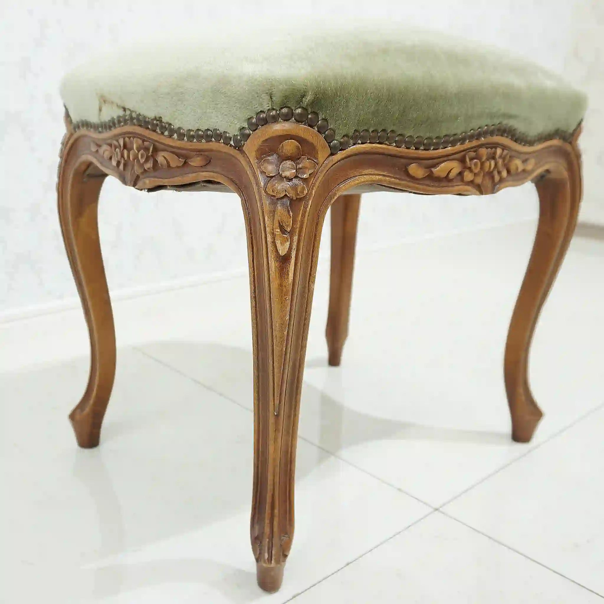 【アンティーク】 オットマン フットスツール /
/ 猫脚