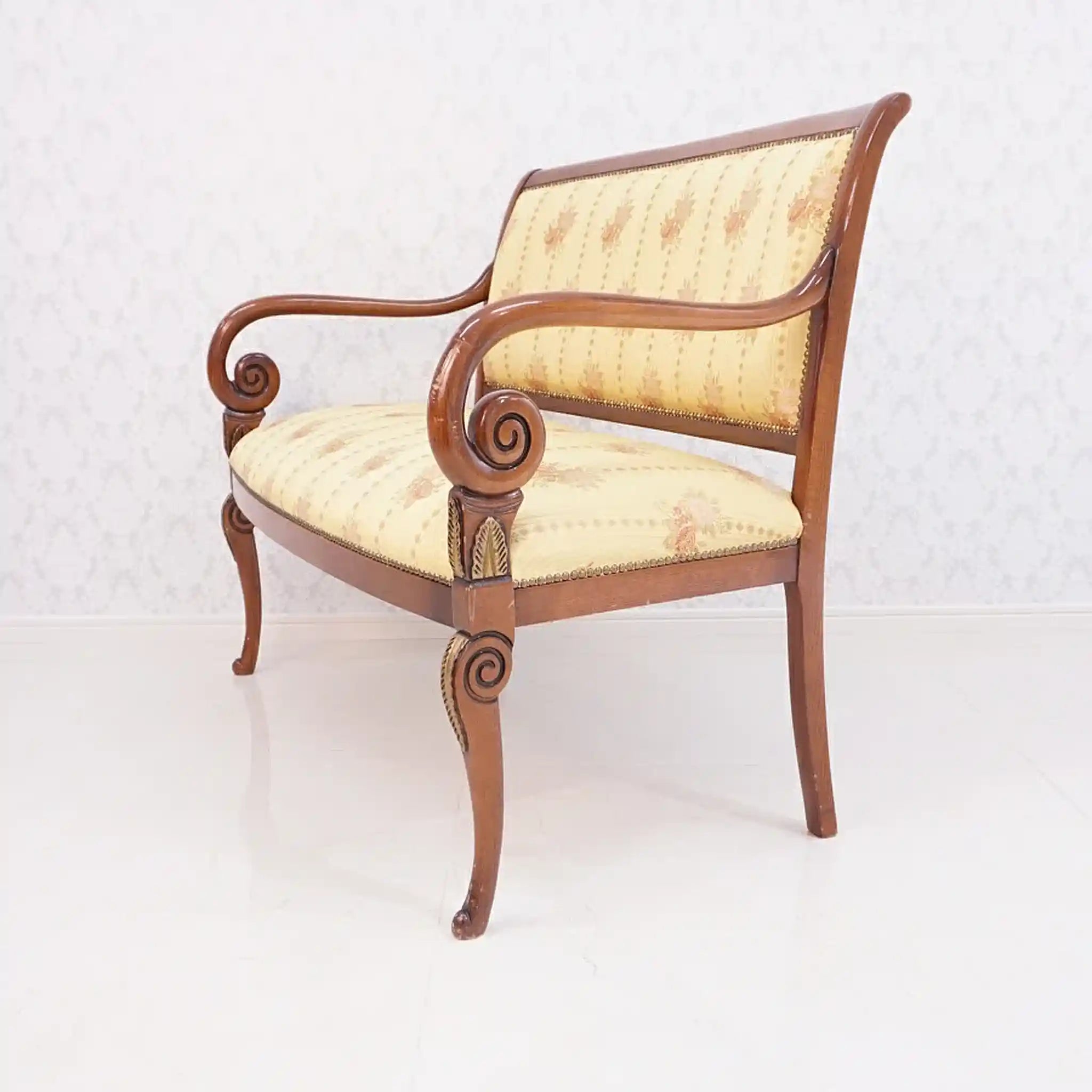 【アンティーク】 サロンソファ / Crosse / 
 / イタリア / ウォールナット仕上げ