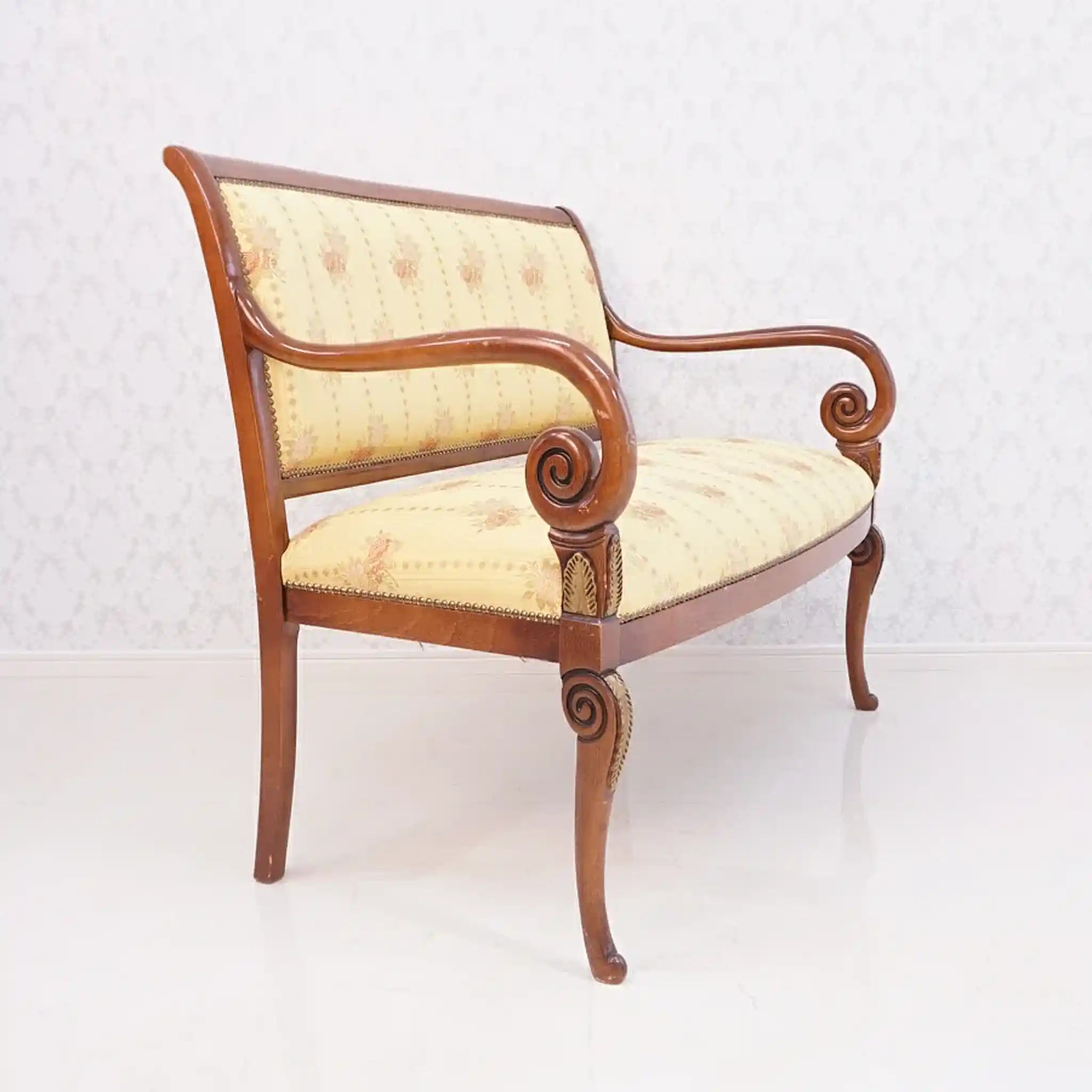 【アンティーク】 サロンソファ / Crosse /
/ イタリア / ウォールナット仕上げ