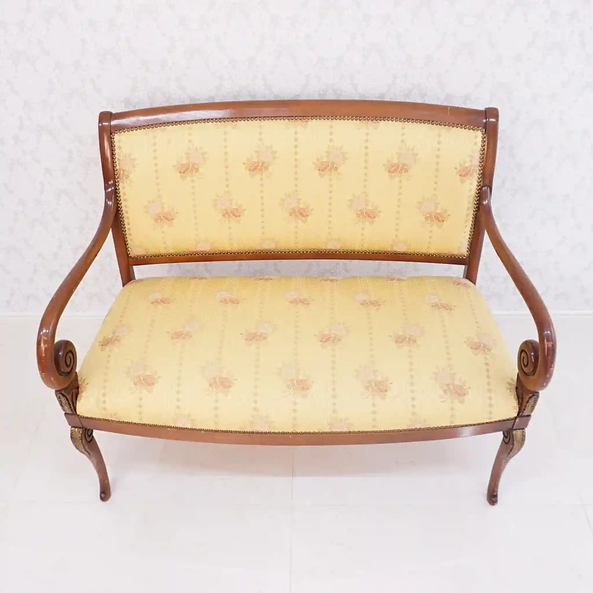 【アンティーク】 サロンソファ / Crosse /
/ イタリア / ウォールナット仕上げ